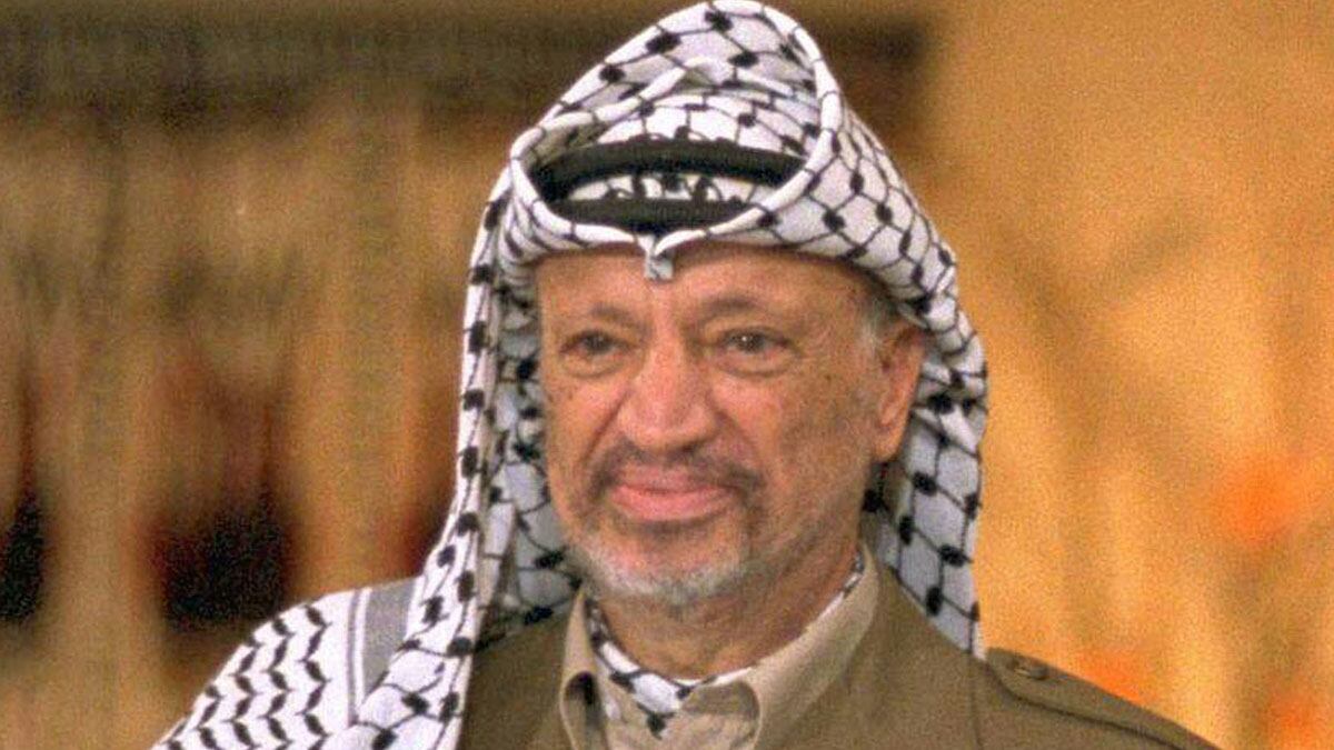 cheats/2012/10/01/arafat-exhumation-may-yield-clues/yasser-arafat-exhumation-cheat_nrwlrx