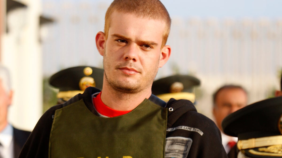 cheats/2012/04/29/van-der-sloot-extradited-to-u-s/van-der-sloot-killer-cheat_wxtsm9