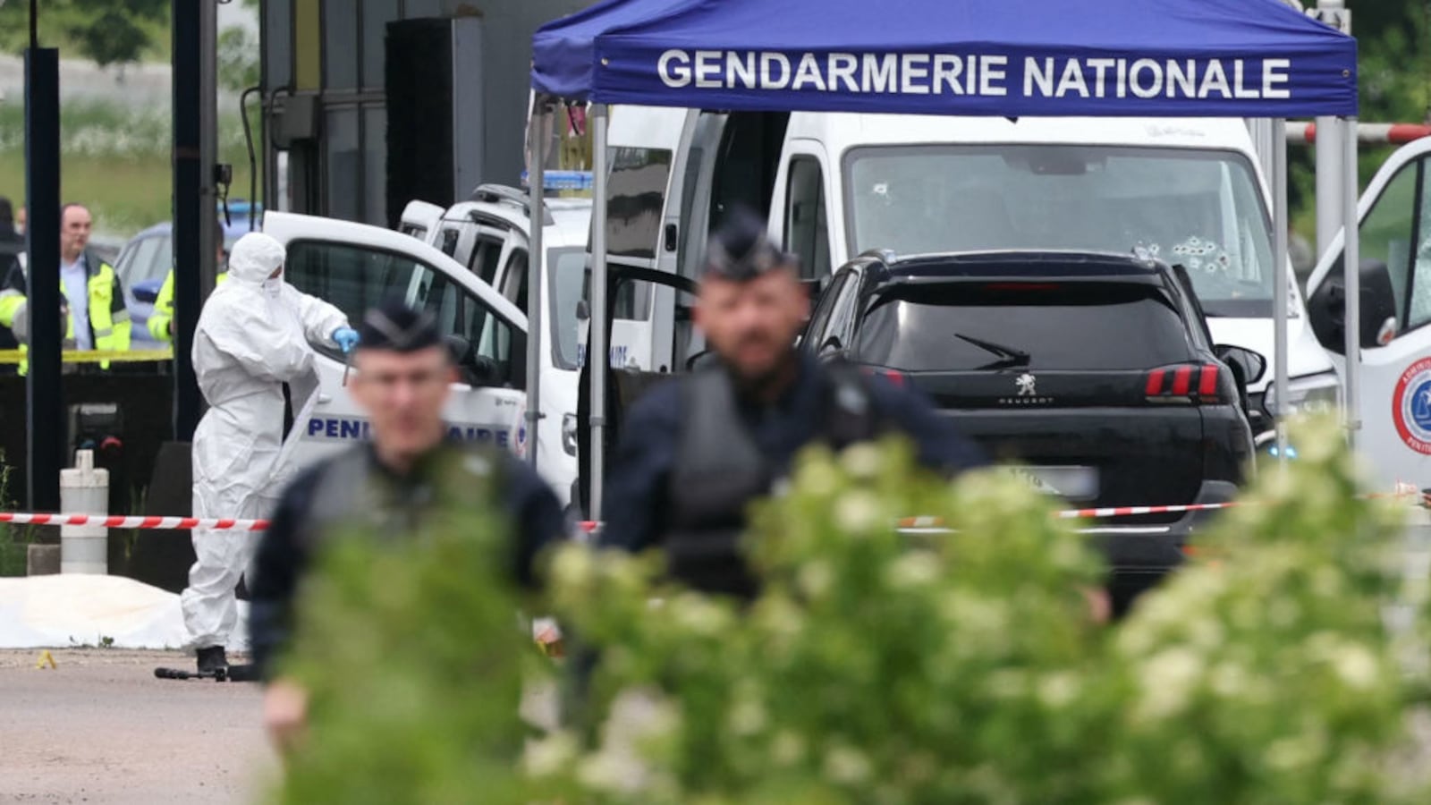 A manhunt has been launched in France to find Mohamed Amra, a prisoner known as ‘The Fly,’ and the gunmen who helped him escape from custody in a deadly police van ambush.