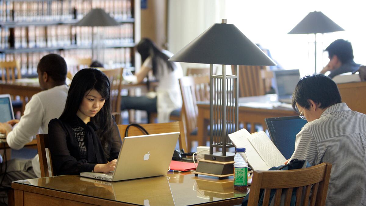 cheats/2011/08/12/law-students-sue-their-schools/law-school-cheat_ksttm0