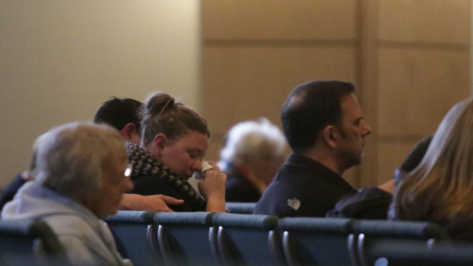 cheats/2014/10/27/marysville-shooting-victim-gia-soriano-dies/141027-marysville-vigil-cheat_r1btfc