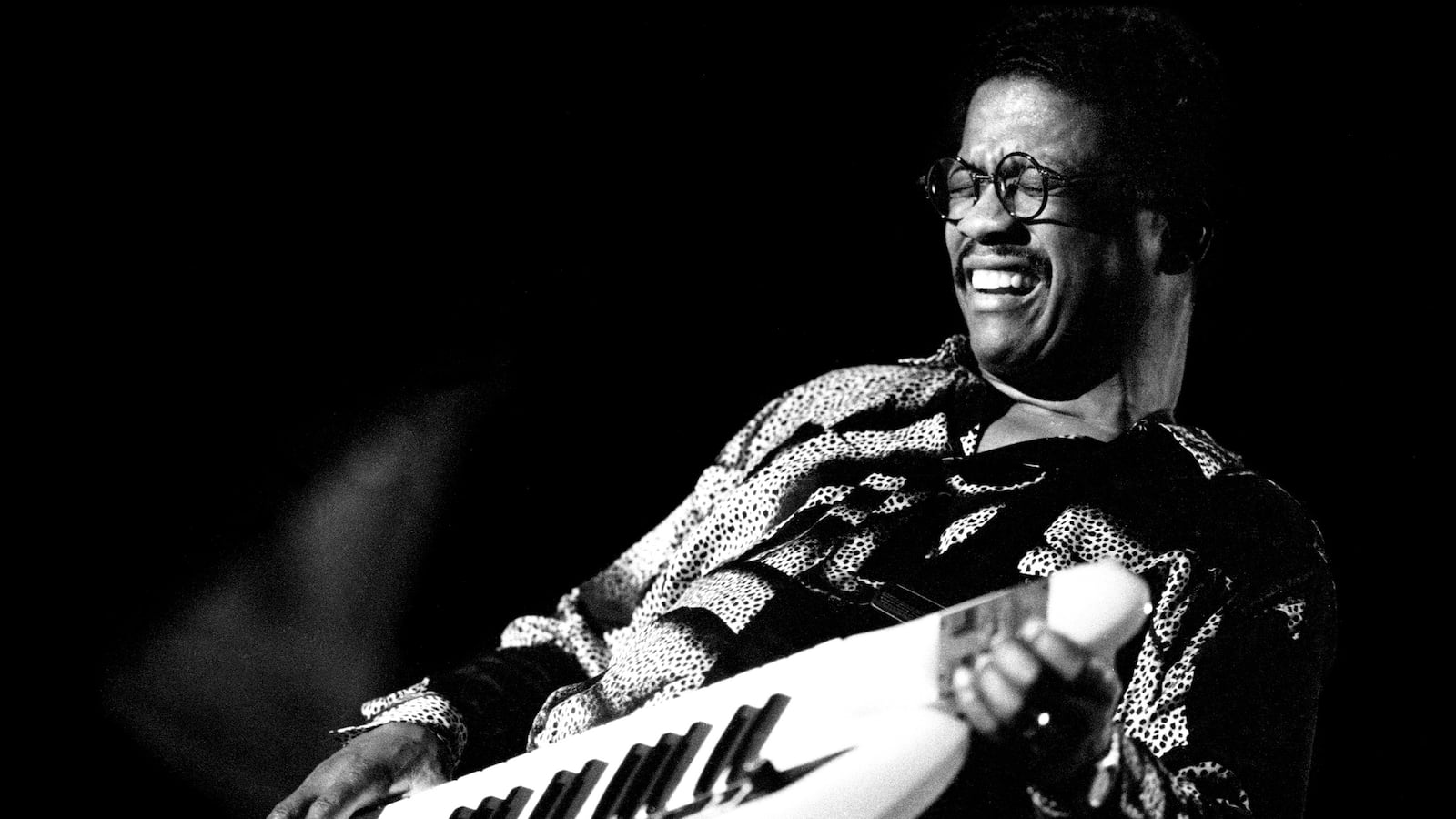 articles/2014/11/08/herbie-hancock-holds-forth/141107-yaffe-herbie-tease_wffsmu