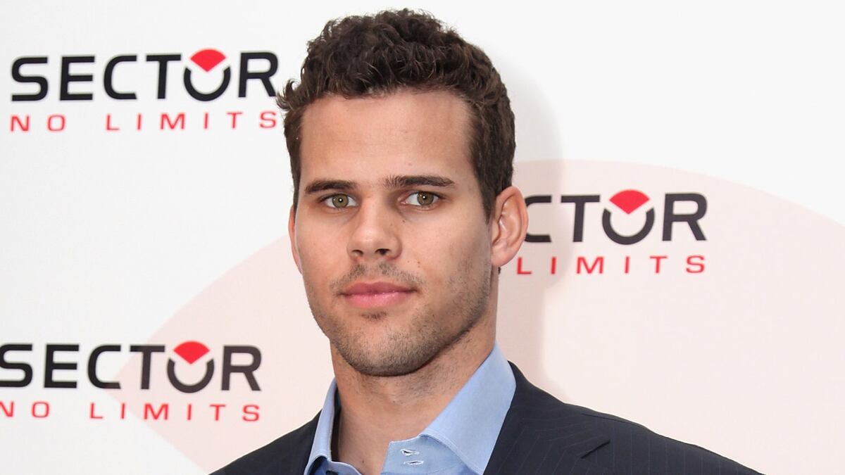 cheats/2012/06/11/kris-humphries-calls-fbi-over-ex/kris-humphries-calls-fbi-on-myla-sinanaj-cheat_kdhaxb