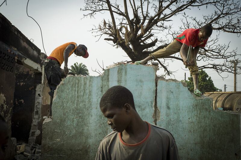 galleries/2014/02/19/religious-violence-engulfs-central-african-republic-photos/140218-car-violence6_p30wtw