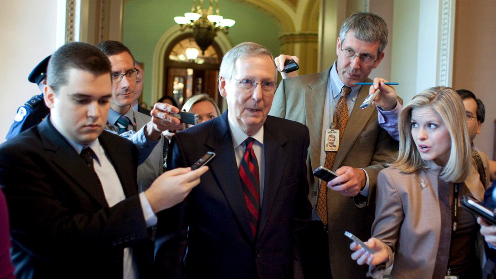articles/2011/07/31/mcconnell-wants-bipartisan-committee-to-deal-with-taxes/mcconnell-tax-compromise-solomon_pzebf8