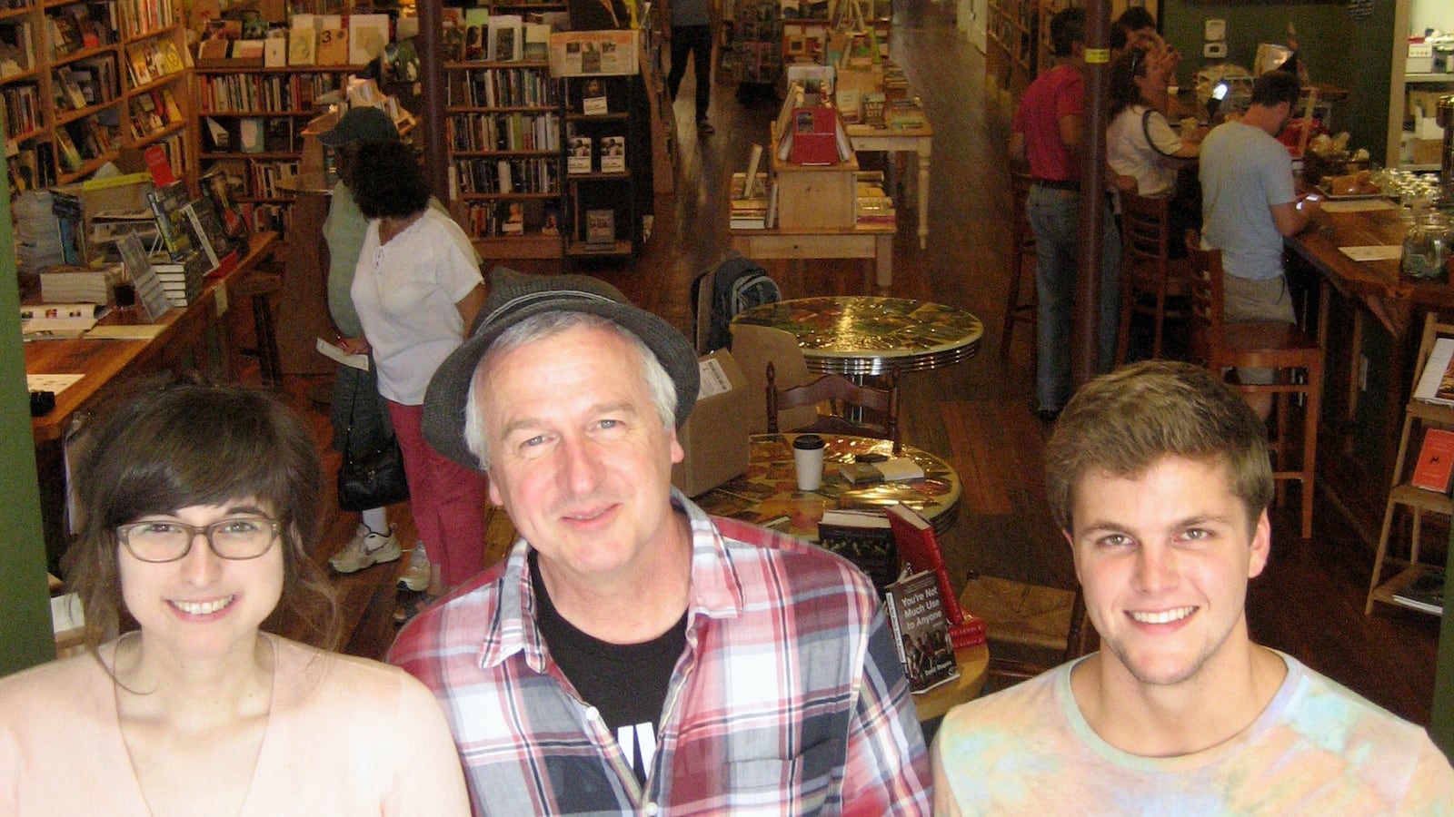 articles/2014/07/30/amazon-won-t-kill-the-indie-bookstore/140728-morris-book-tour-dude-tease_zsk707