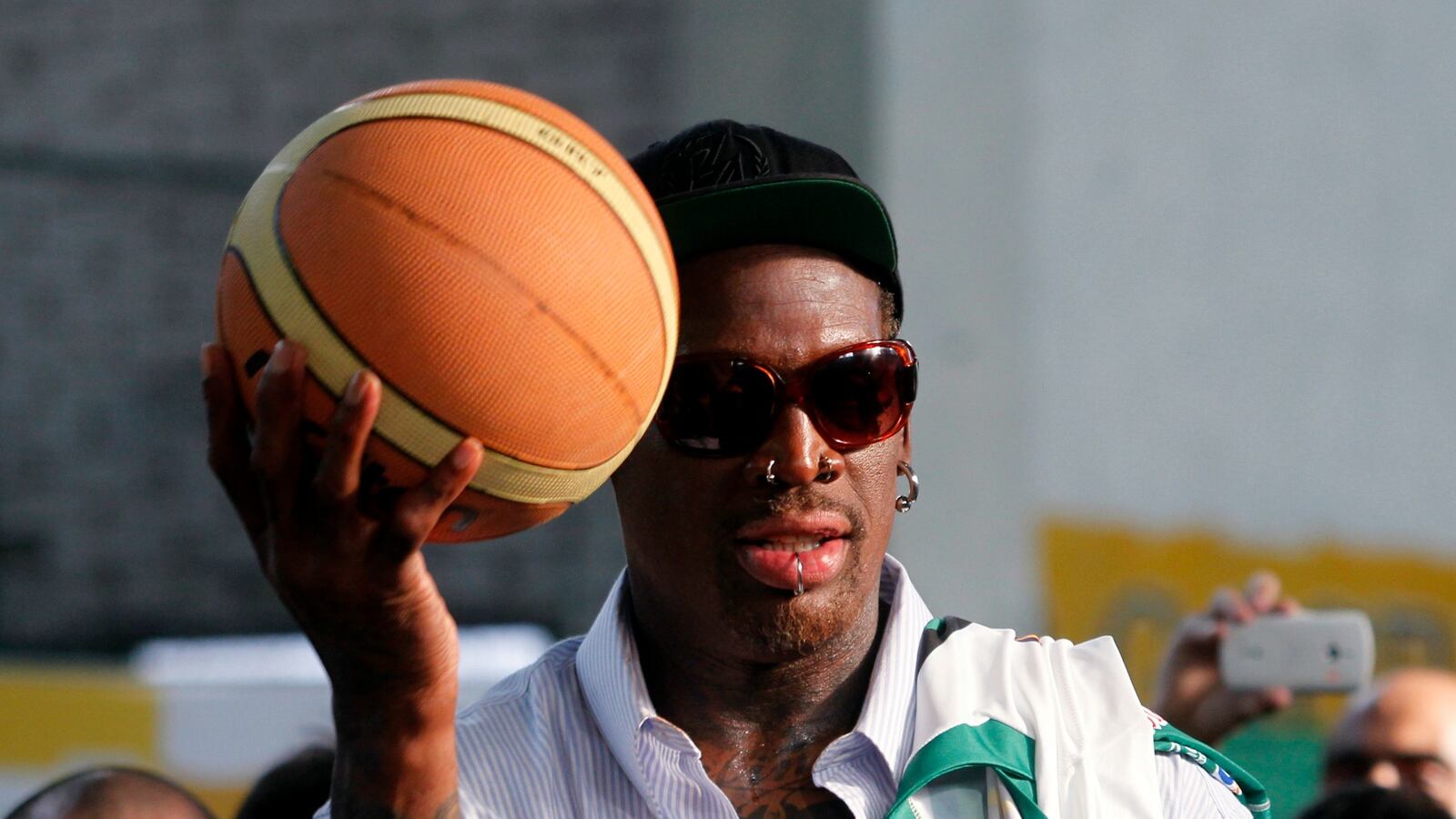 cheats/2015/07/24/dennis-rodman-trump-for-president/150724-dennis-rodman-cheat_topsgr