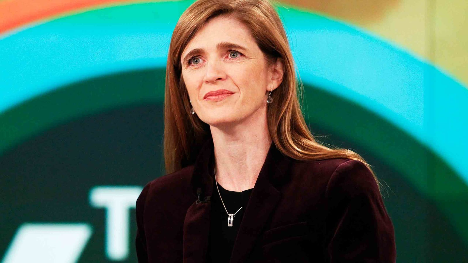 170731-batchelor-russia-tease_bqfiqh