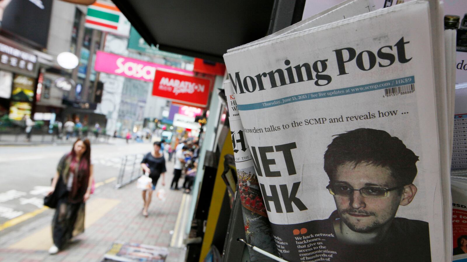 cheats/2013/06/21/snowden-background-check-flawed/130621-snowden-cheat_mrxx6l