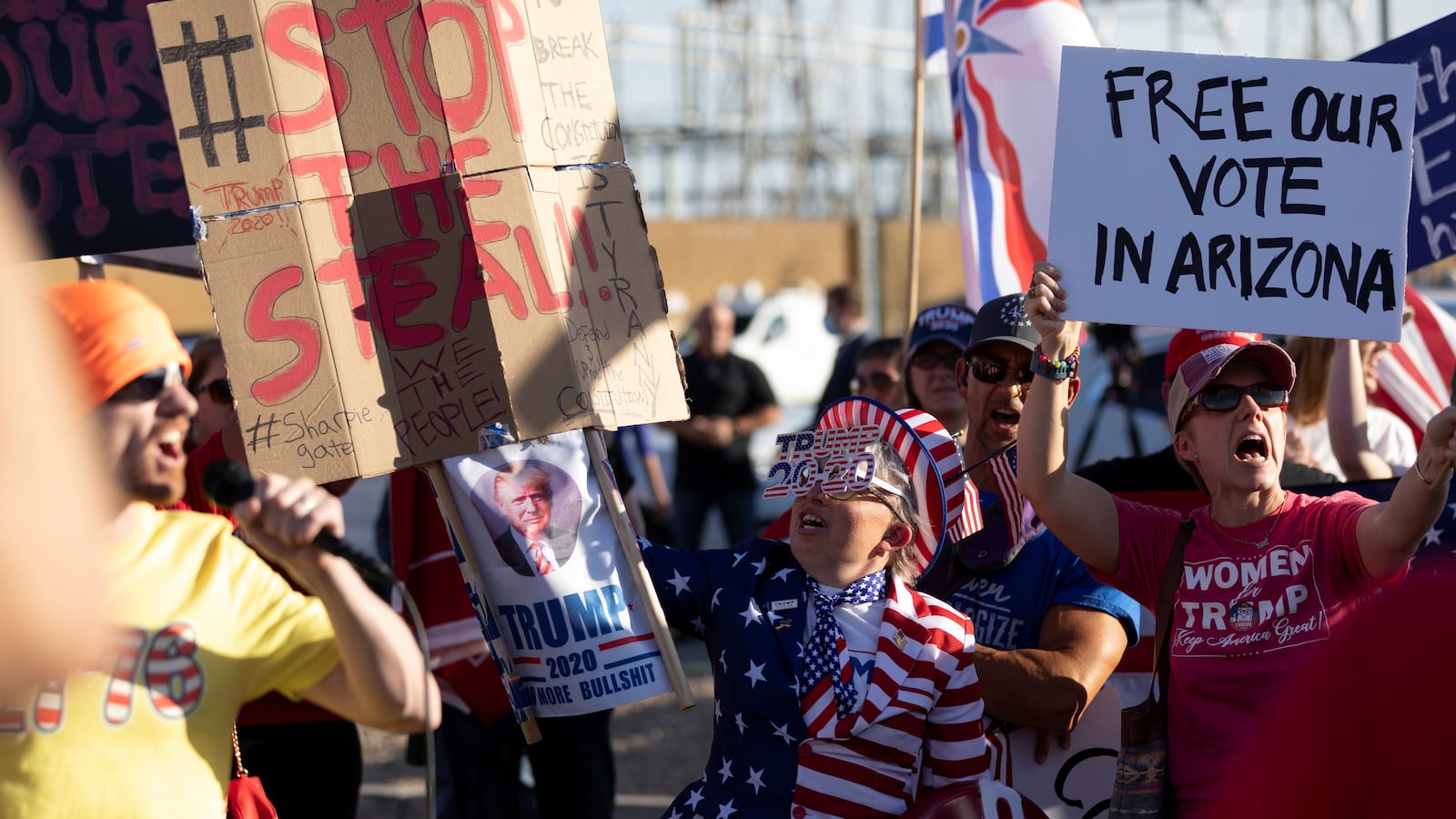 2020-11-06T050447Z_1667518907_RC2HXJ95UGK3_RTRMADP_3_USA-ELECTION-REACTION_f3gqoq