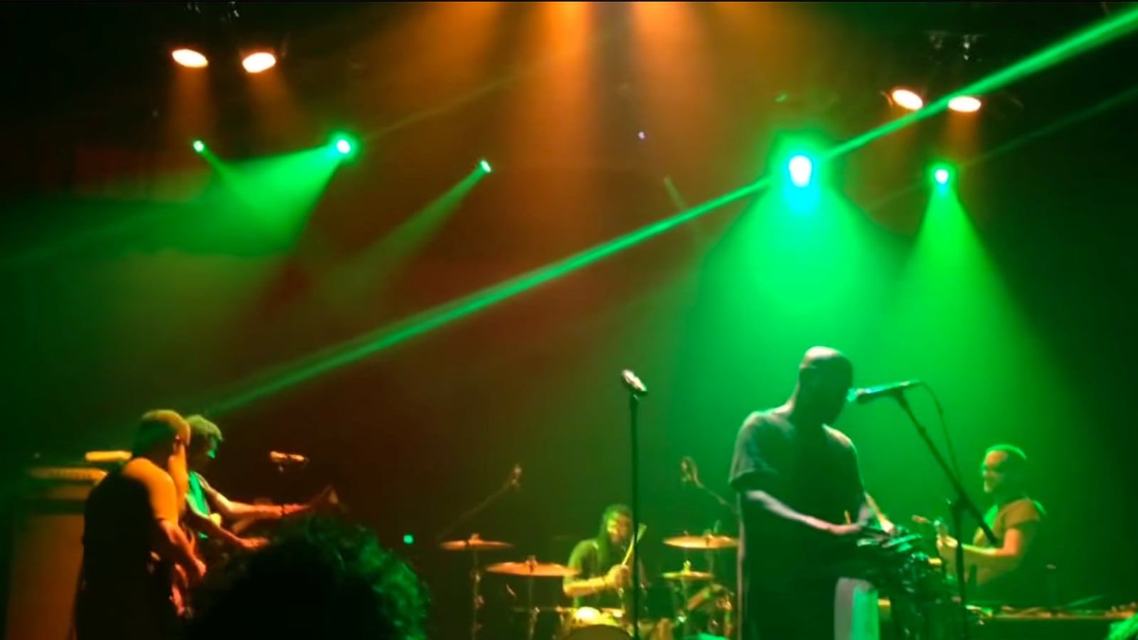 articles/2015/06/10/tv-on-the-radio-covers-game-of-thrones-theme/150610-viralvid-TVOTR-tease_tvr9tc