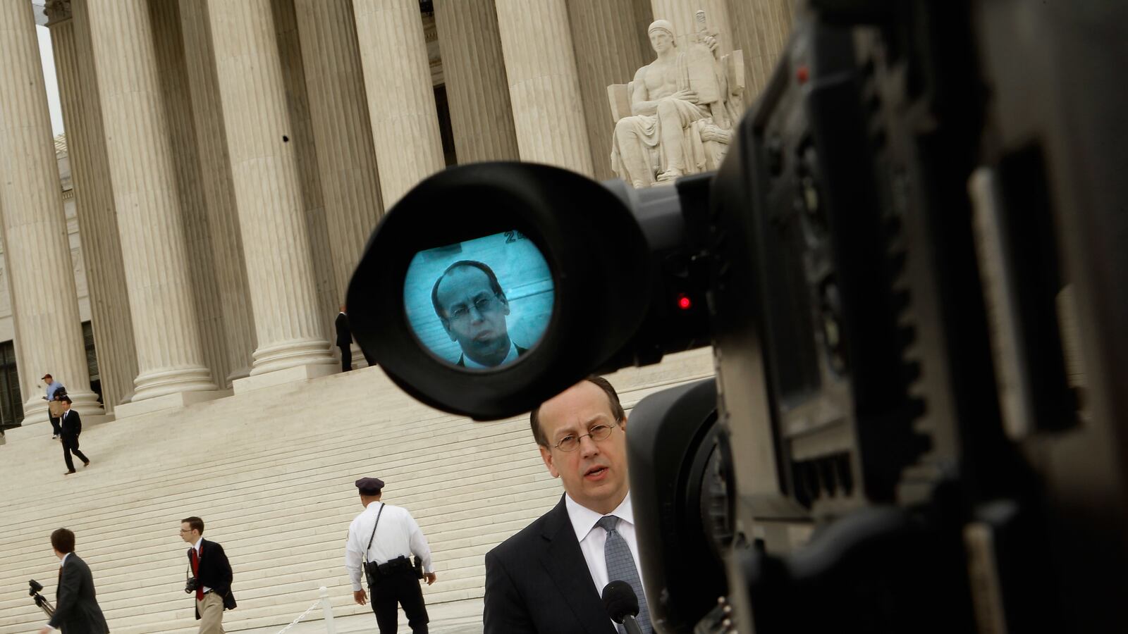 articles/2012/03/28/hed-readers-support-greater-supreme-court-transparency/142011639_bnehlj