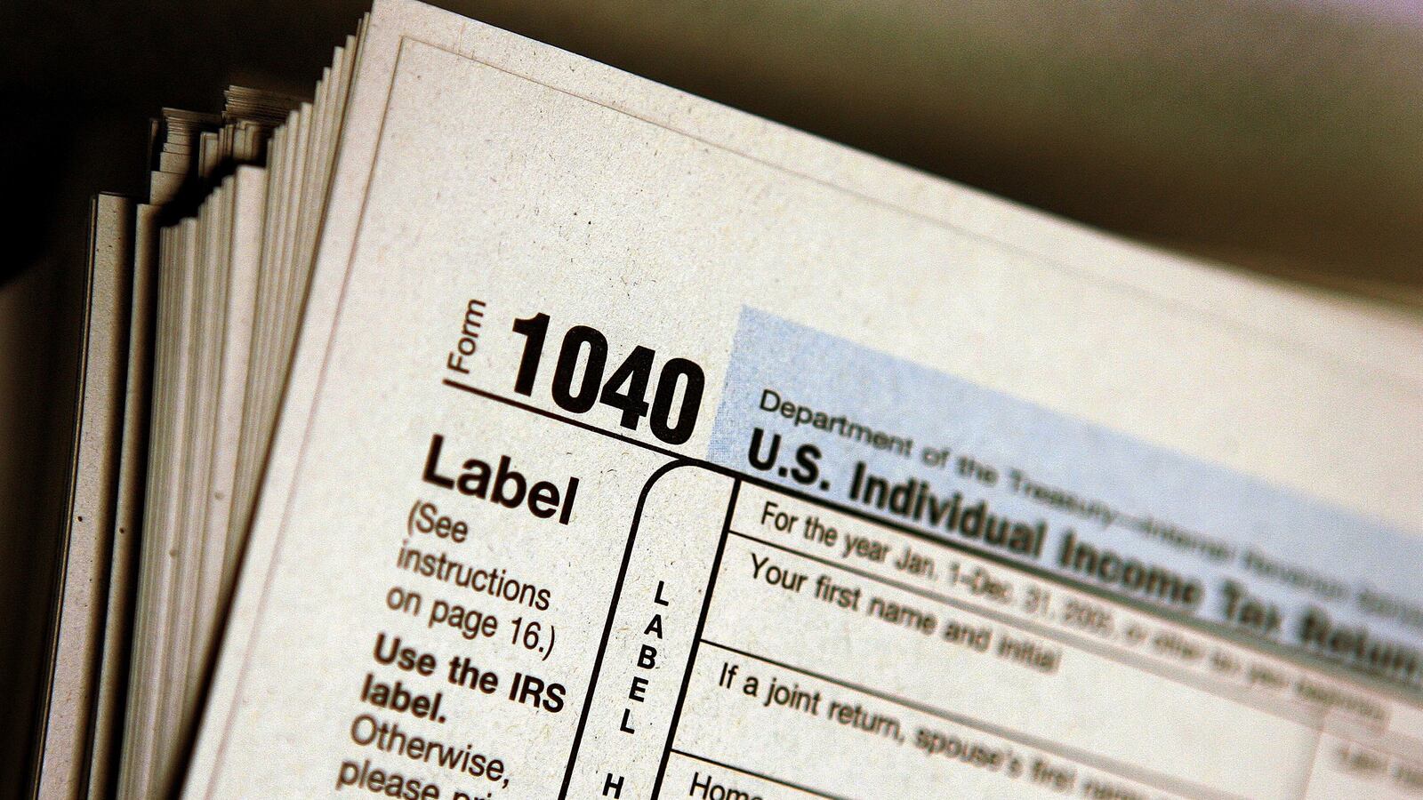 cheats/2012/11/26/buffett-take-more-of-my-money/tax-minimum-for-the-wealty-cheat_niblvr