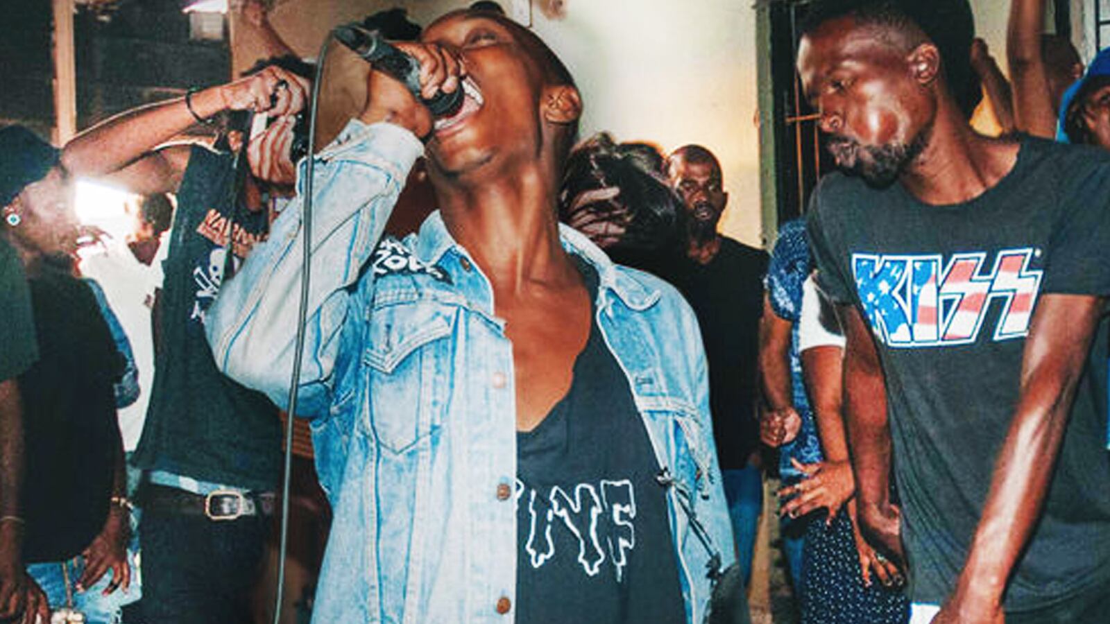 galleries/2016/10/16/black-black-metal-takes-south-africa/161009-Black-black-metal-gallery-10_yq2zce