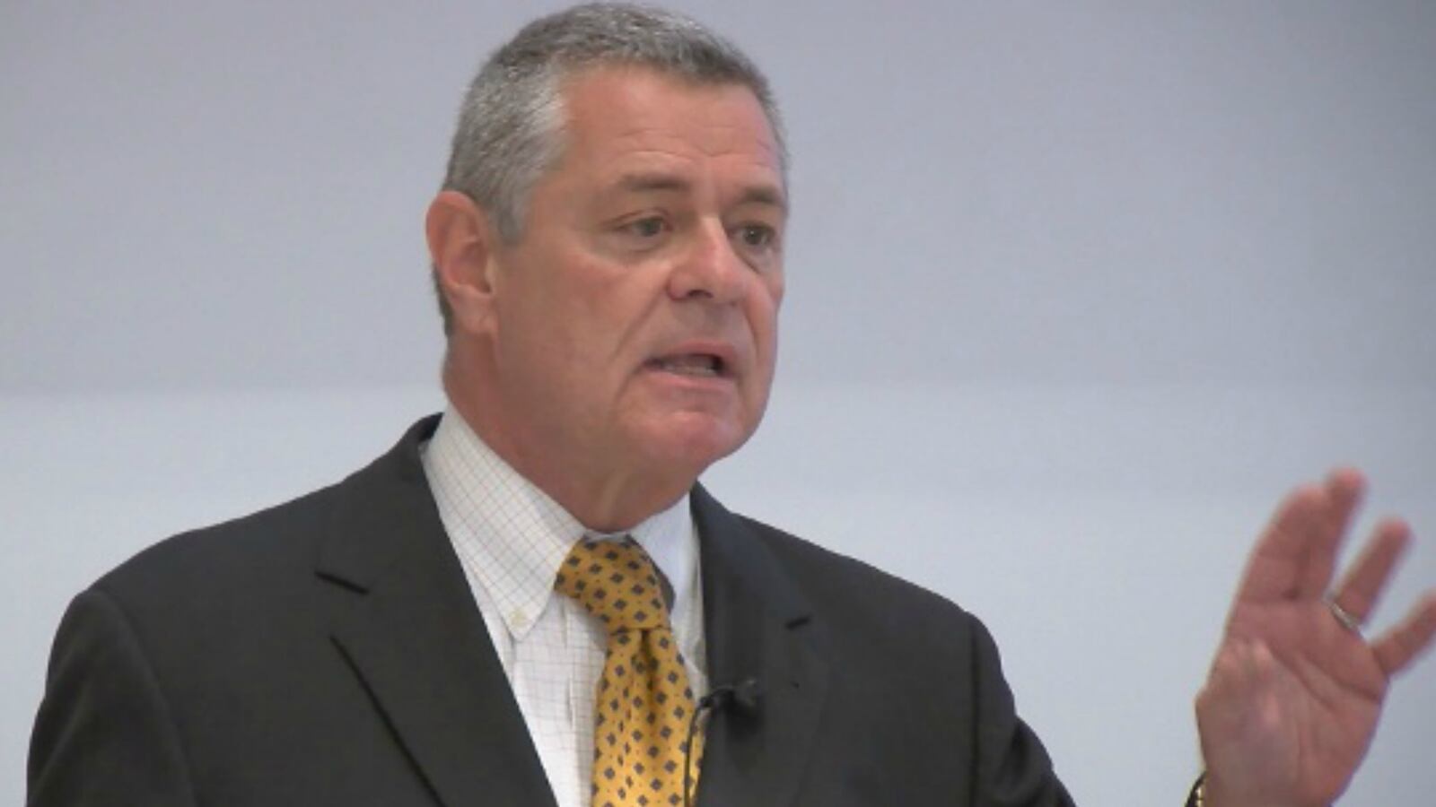 cheats/2015/11/20/roanoke-mayor-retracts-internment-line/151118-BOWERS-CHEAT_wumsuw