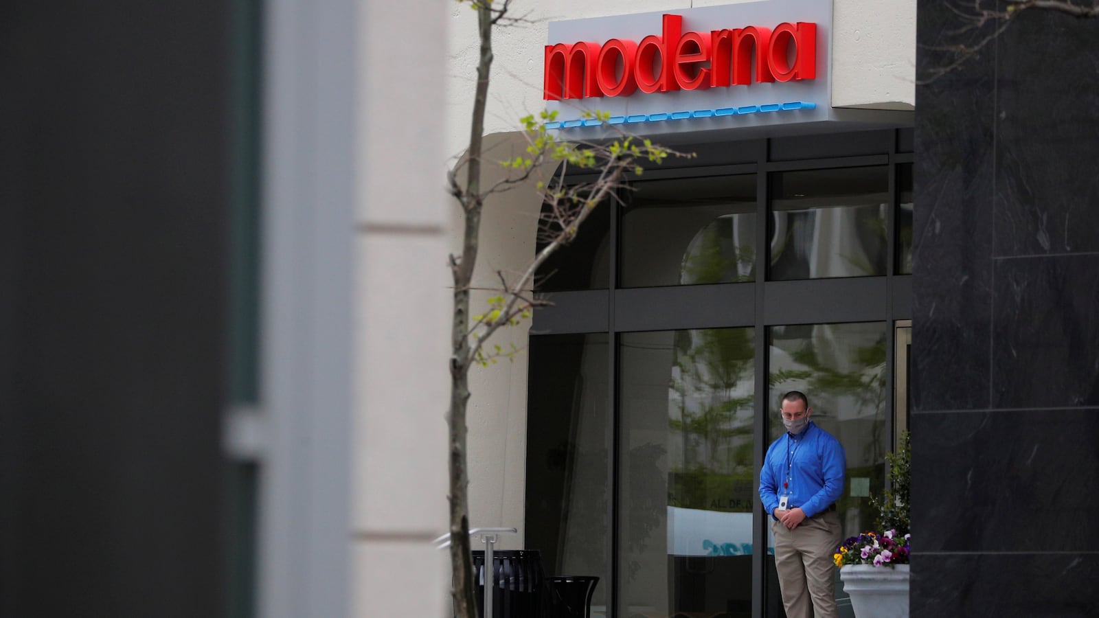 2020-05-18T000000Z_1854304702_RC22RG92P7ZX_RTRMADP_3_HEALTH-CORONAVIRUS-USA_dg4wcy