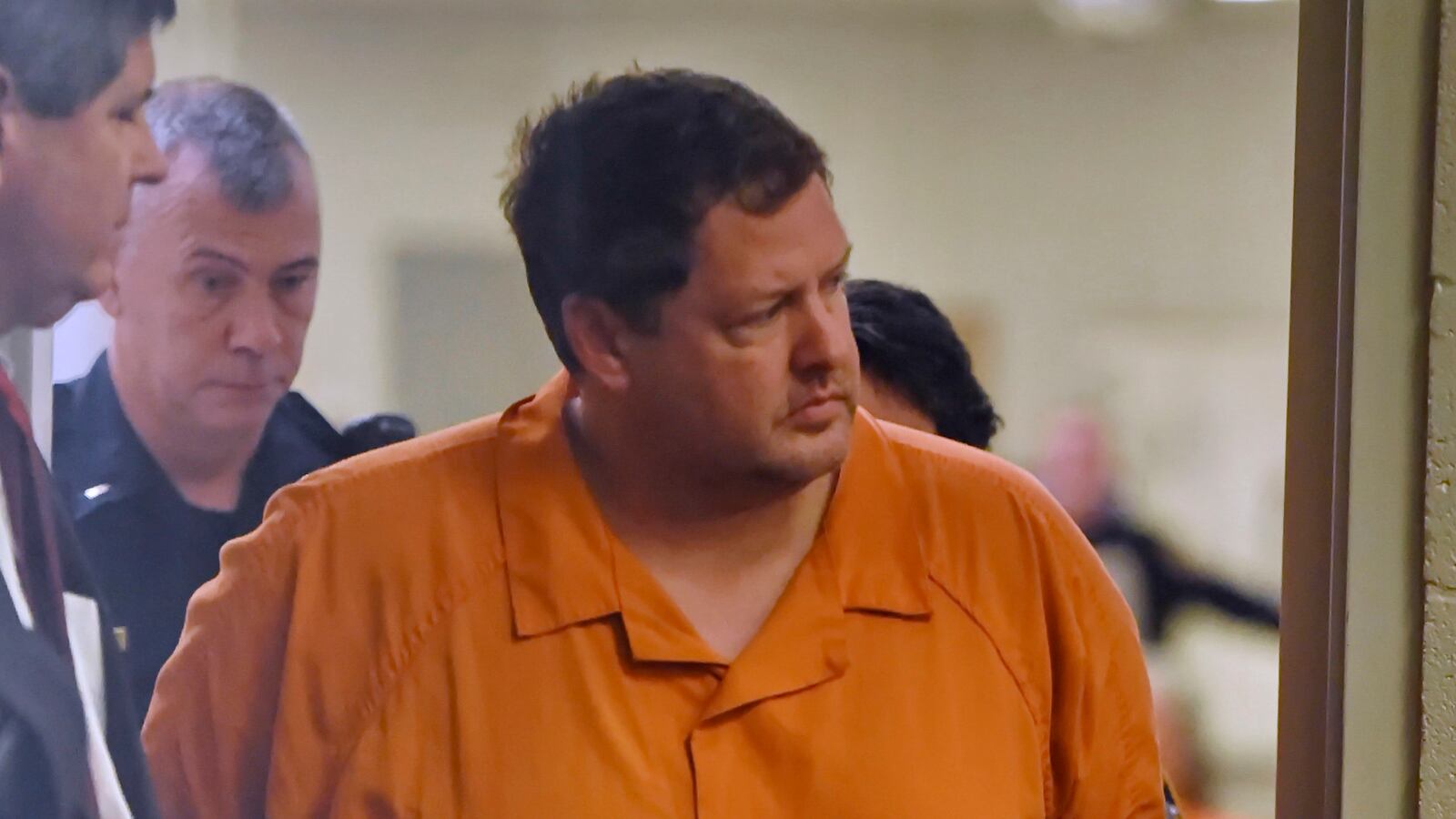 articles/2016/11/10/south-carolina-mass-murderer-leads-cops-to-another-young-couple/161110-weill-sc-folo-tease_gv6cny