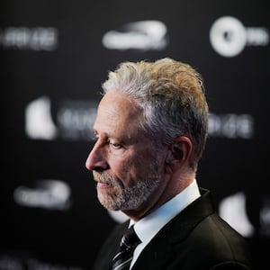 2022-04-25T041529Z_1528083622_RC2ZTT9GZ9X6_RTRMADP_3_PEOPLE-JON-STEWART_c9pvsd