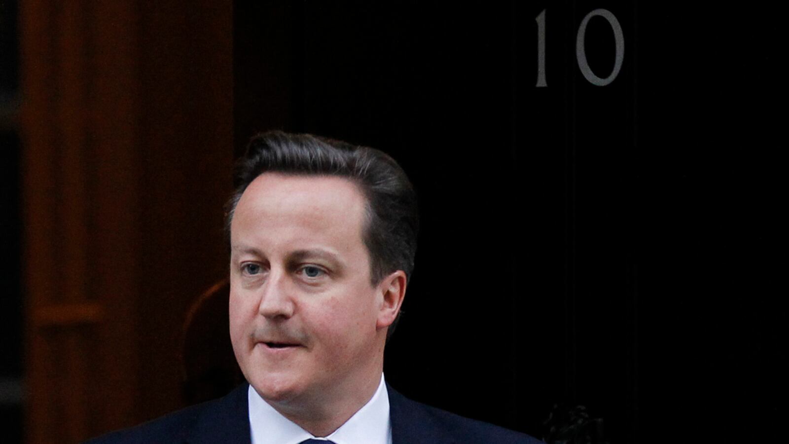 cheats/2012/11/30/cameron-to-draft-new-press-laws/cameron-england-press-laws-cheat_mj7a1p