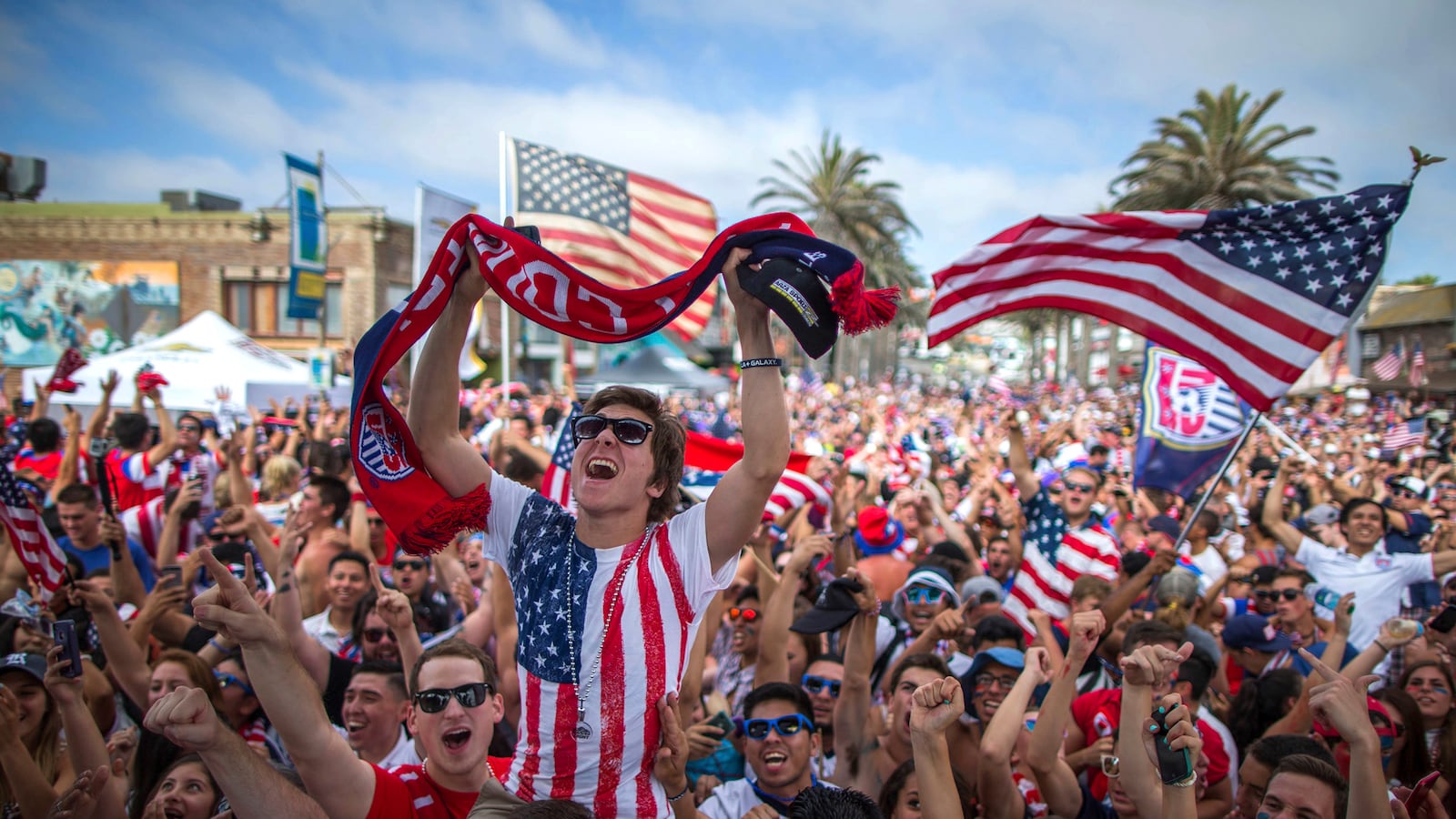 articles/2014/06/26/u-s-vs-germany-world-cup-primer-everything-you-need-to-know-about-the-epic-showdown/140625-stern-world-cup-tease_ria9vn