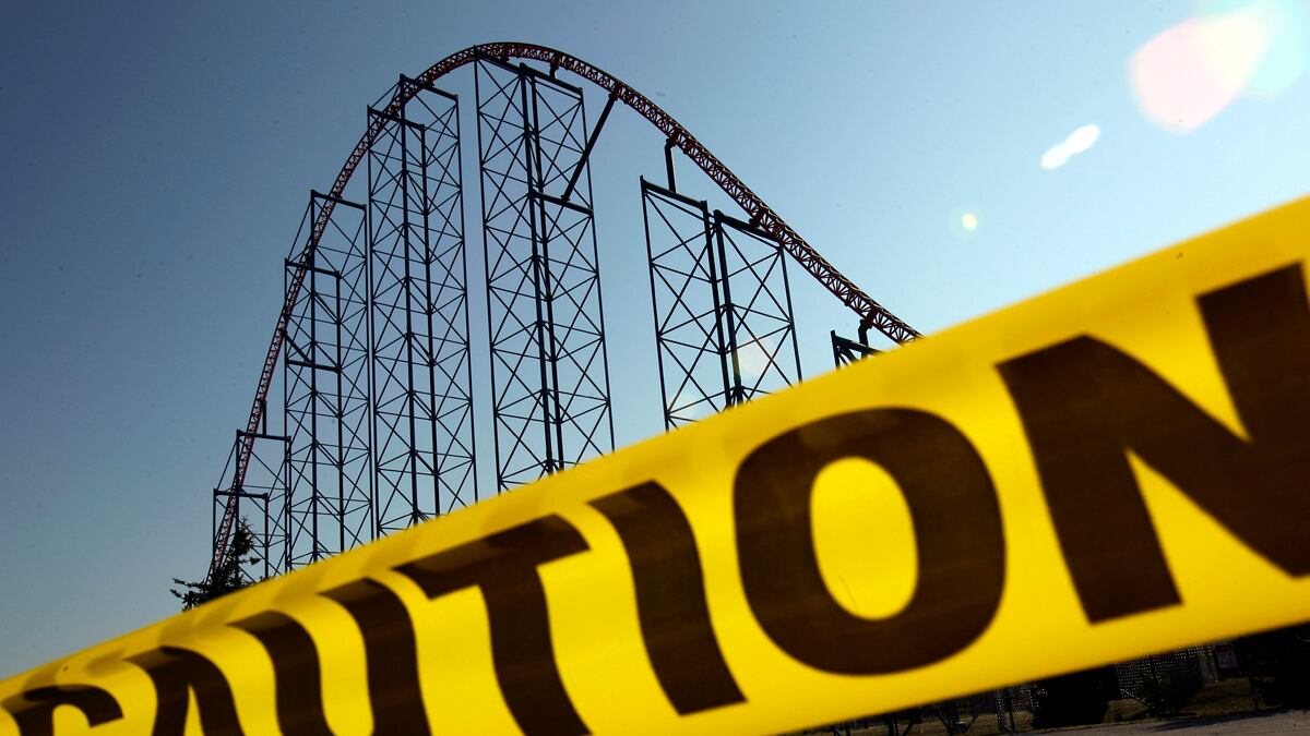 cheats/2011/07/09/army-vet-dies-on-roller-coaster/roller-coaster-death-cheat_ynts0b