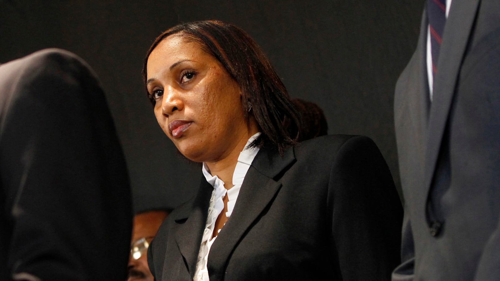 articles/2011/12/08/nafissatou-diallo-caught-on-tape-re-enacting-alleged-sexual-attack-by-dsk/nafissatou-diallo-dsk-kahn-secuity-footage-reenacts-soloman_gefx6s