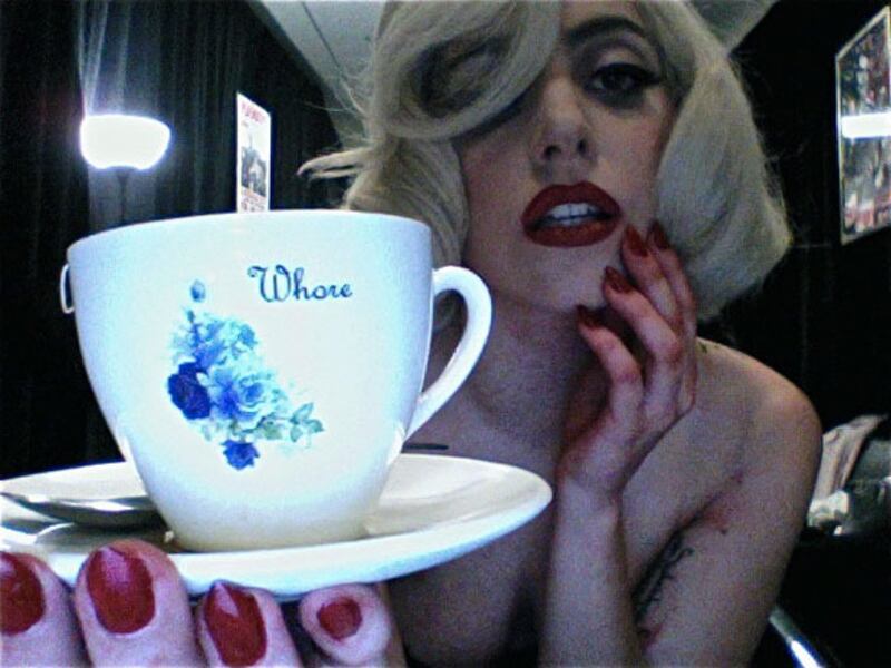 galleries/2010/07/14/best-celebrity-twit-pics/twitpi714---gaga_rwlrfc