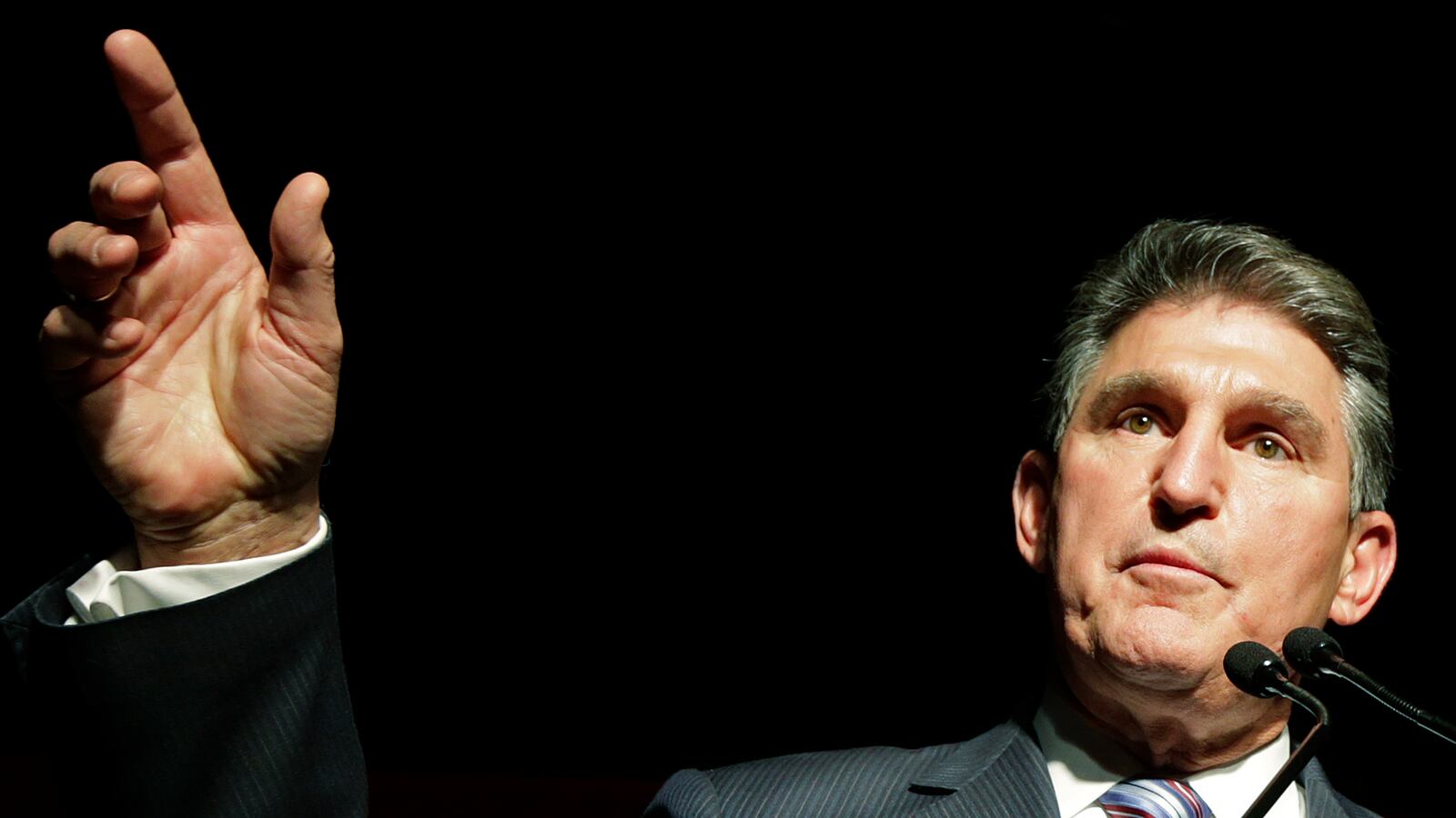 cheats/2012/12/17/pro-gun-sen-manchin-wants-controls/joe-manchin-nra-cheat_kgwbrl