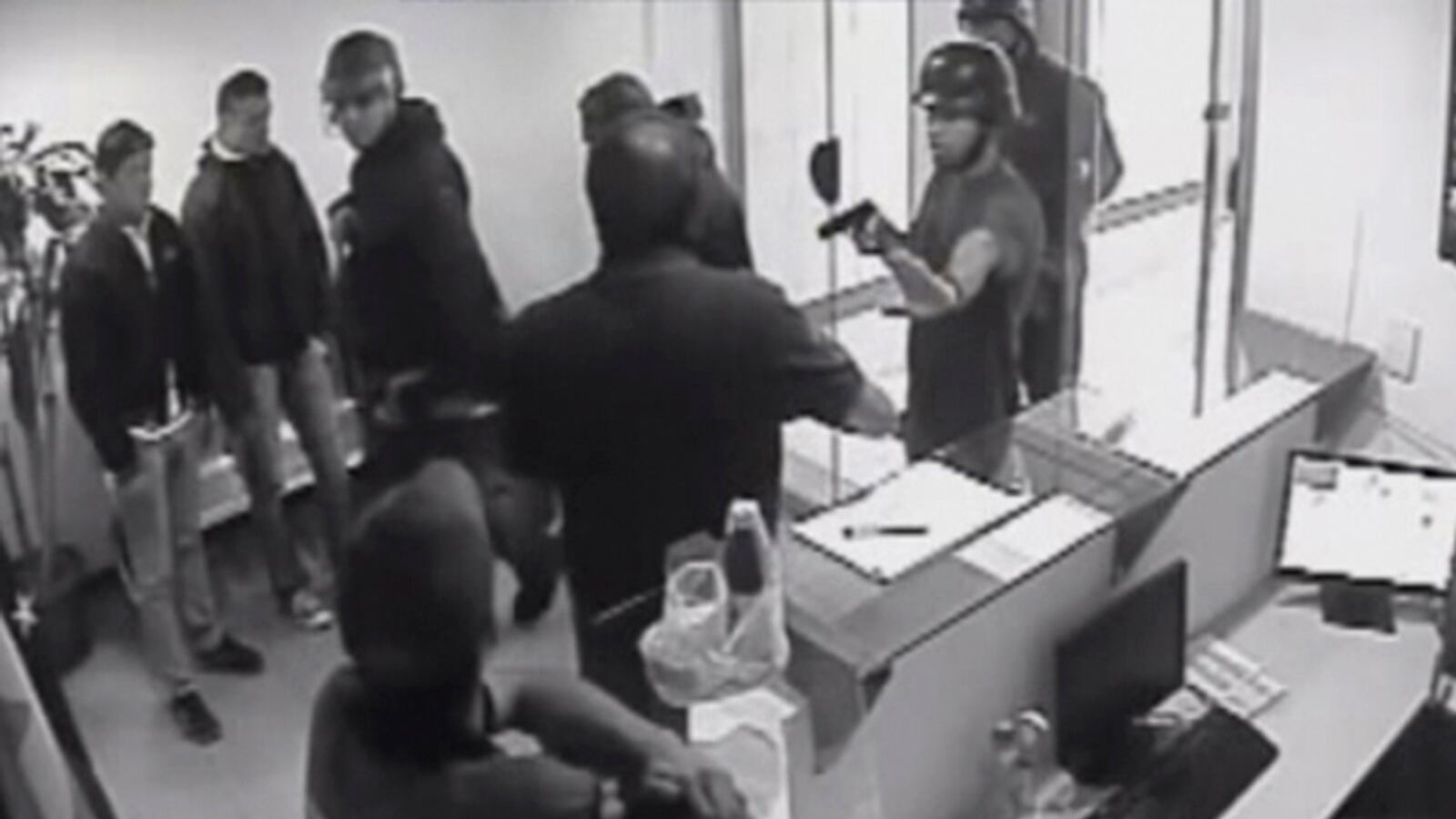 cheats/2014/02/17/venezuela-expels-u-s-diplomats/140217-venezuela-party-cheat_re3vju