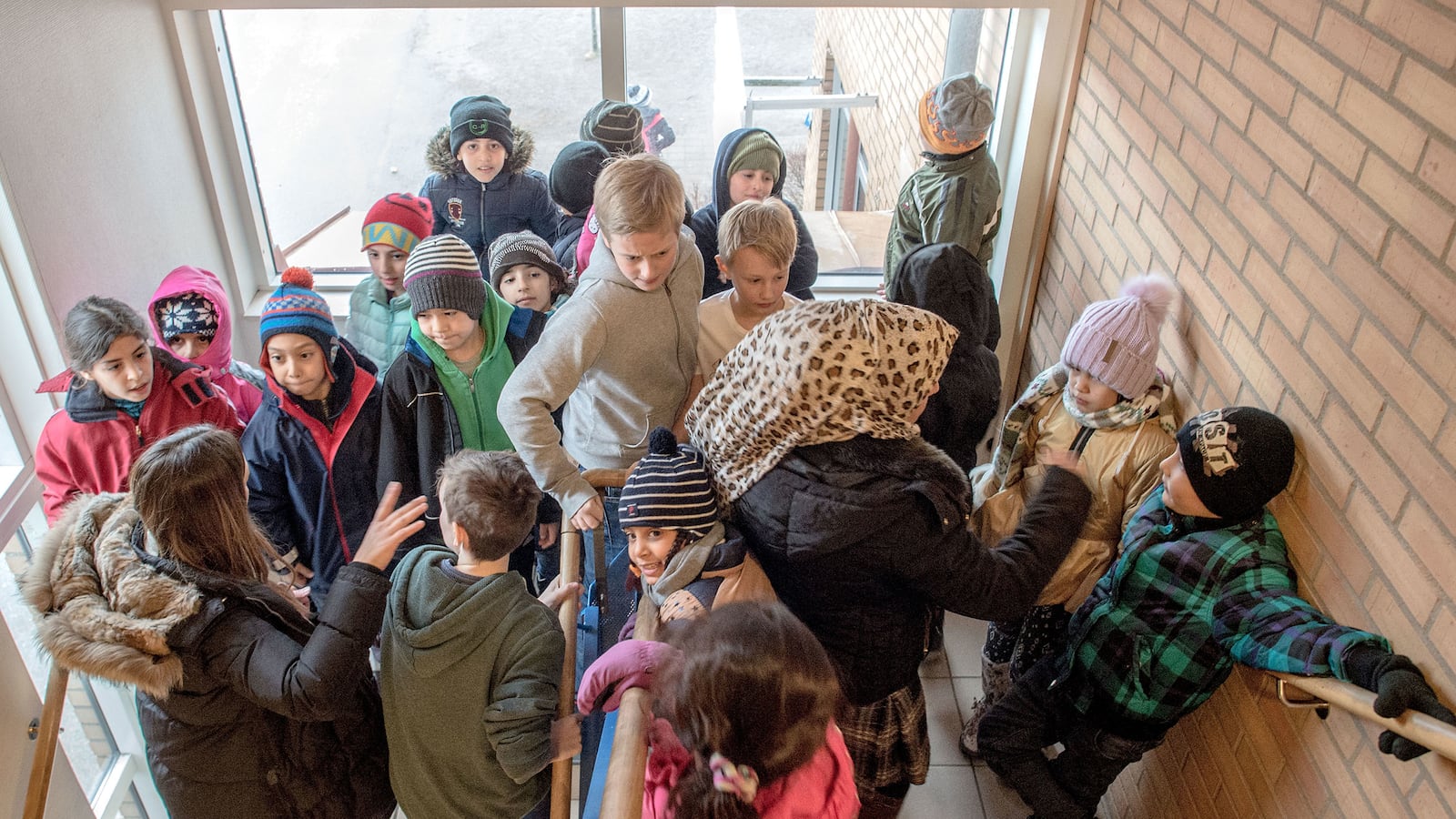 articles/2017/03/10/teaching-immigrant-kids-in-sweden-was-an-eye-opening-education/170310-zander-sweden-teaching-refugees-tease_lt5flg