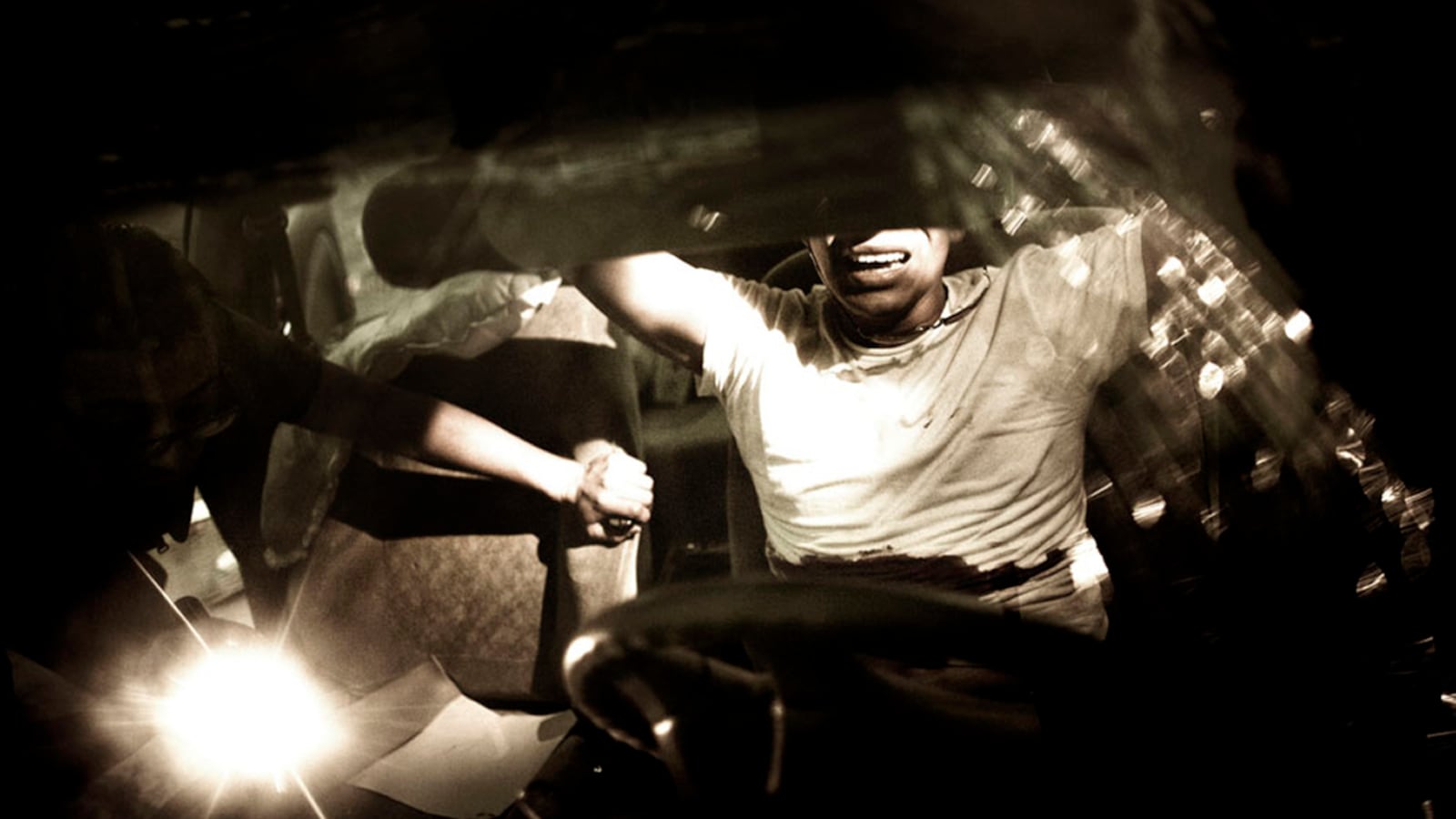 articles/2012/11/05/conflict-photographer-eros-hoagland-on-his-dangerous-craft/hoagland-conflict-photographer-tease_z1ykor