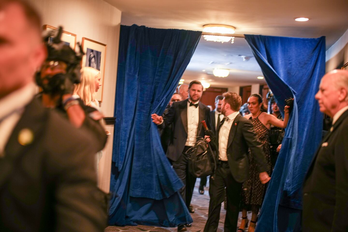 Ben Stiller’s Knicks Post Ignites MAGA Fury Amid Trump Evacuation at WH Dinner — image 3