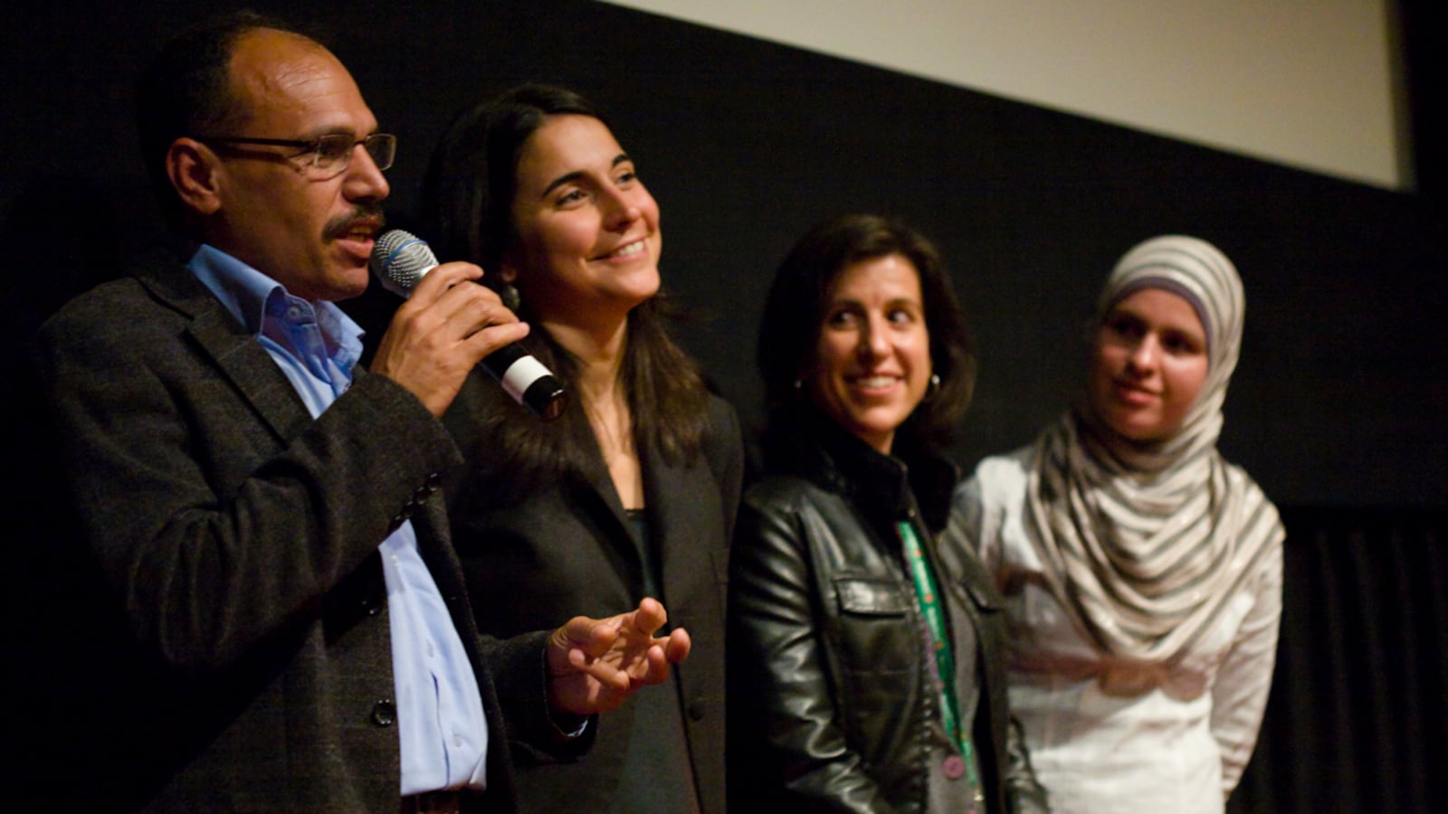 articles/2012/11/18/the-power-of-documentary-danny-glover-djimon-hounsou-and-budrus-director-julia-bacha/fallon-brudus-documentaries-tease-embed_odopmj