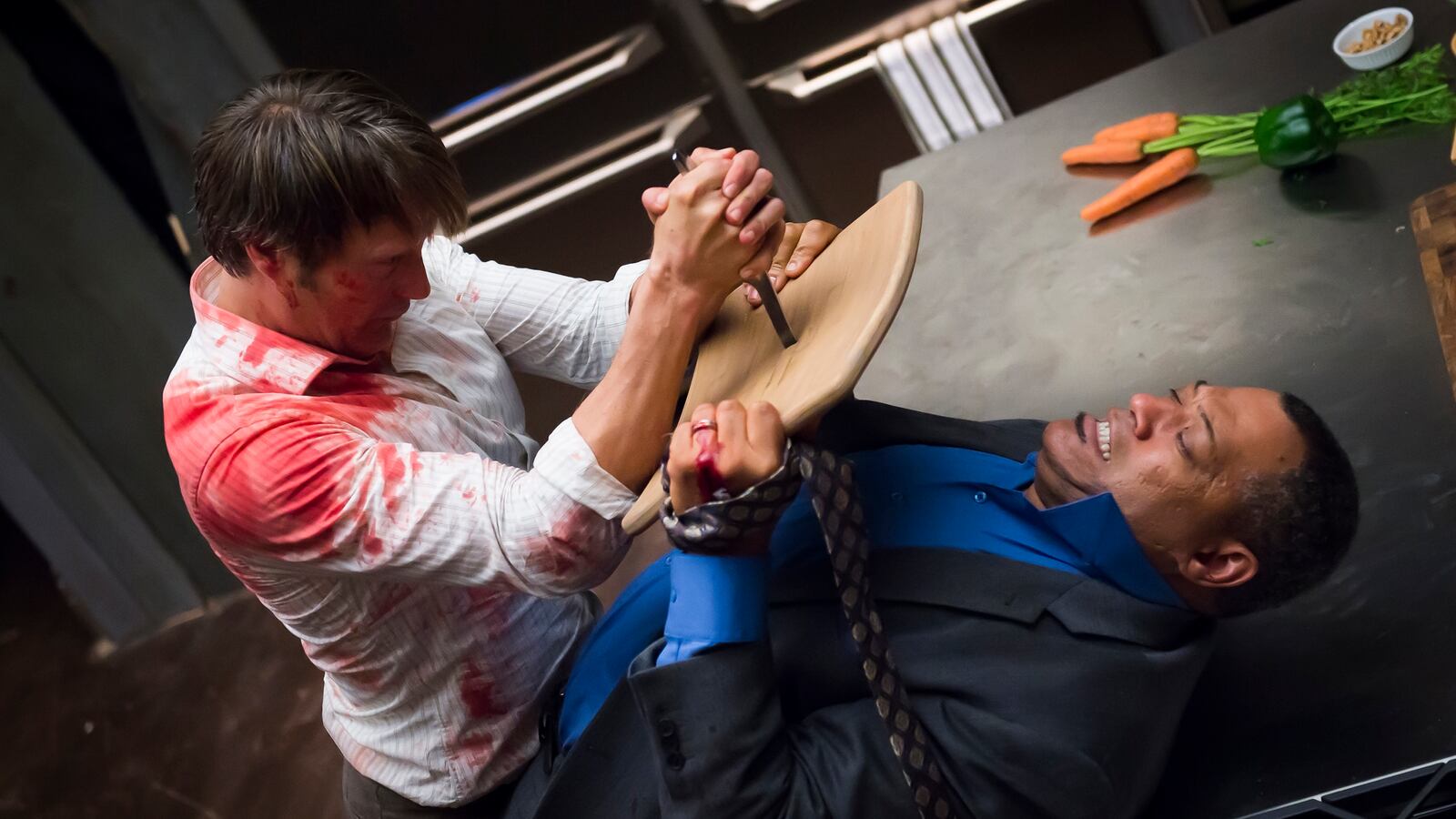 articles/2014/04/09/these-5-on-the-bubble-tv-shows-shouldn-t-be-canceled/140408-fallon-save_hmw5vn