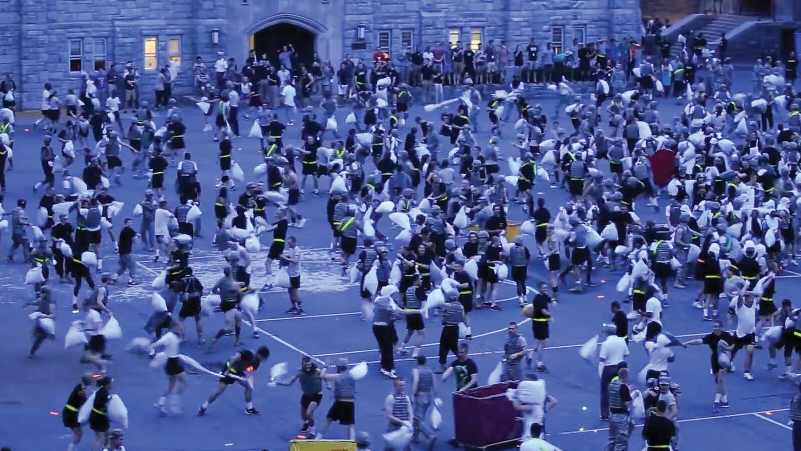 articles/2015/09/05/watch-west-point-cadets-brutal-pillow-brawl/20150509-joiner-westpoint_aaaqsy