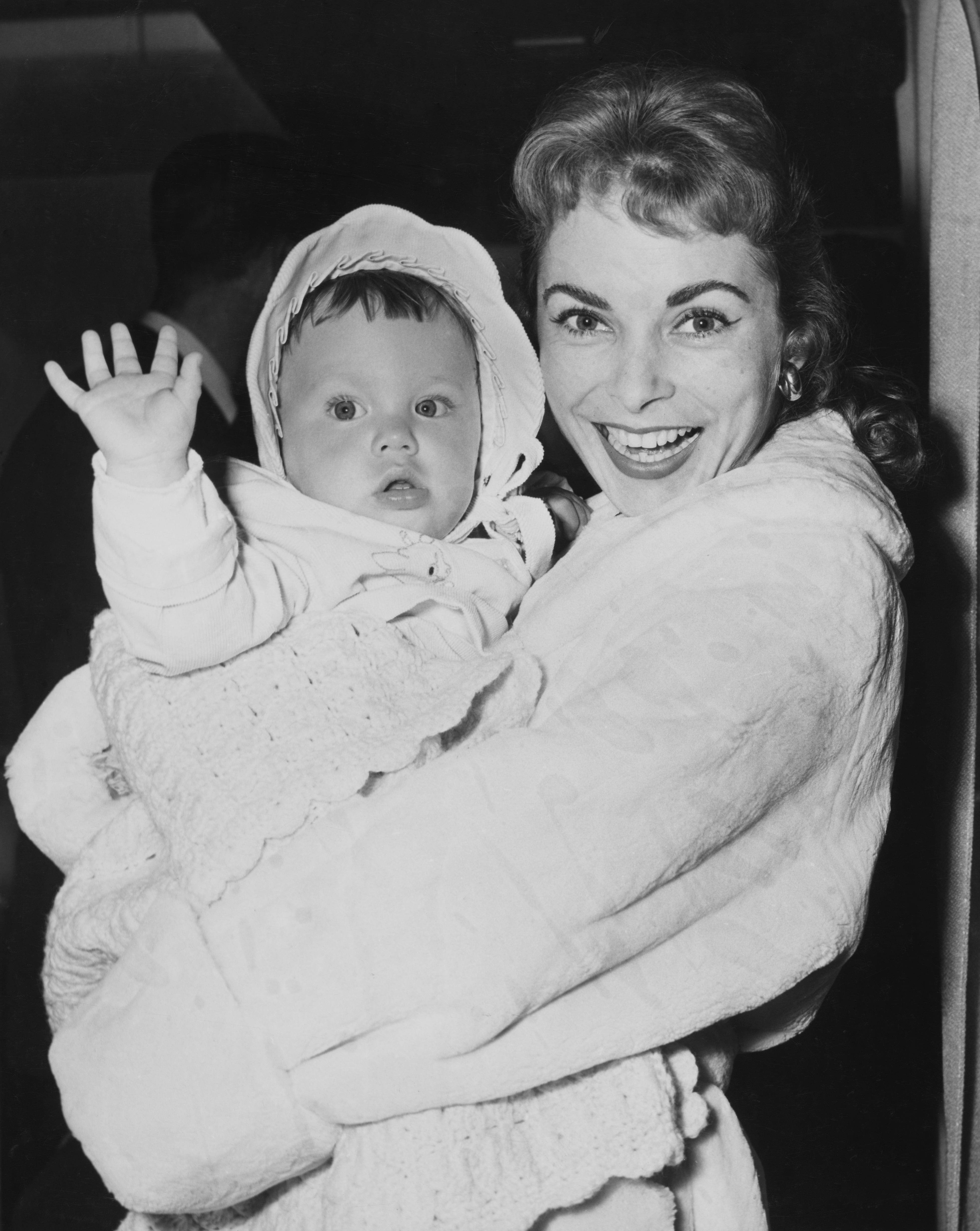 Janet Leigh and baby Jamie Lee Curtis in 1959.