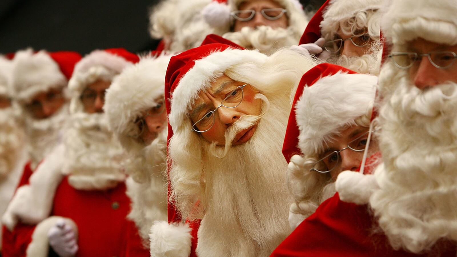 cheats/2012/11/24/british-chain-nixes-in-store-santas/debenhams-nixes-santa-cheat_mi35ty