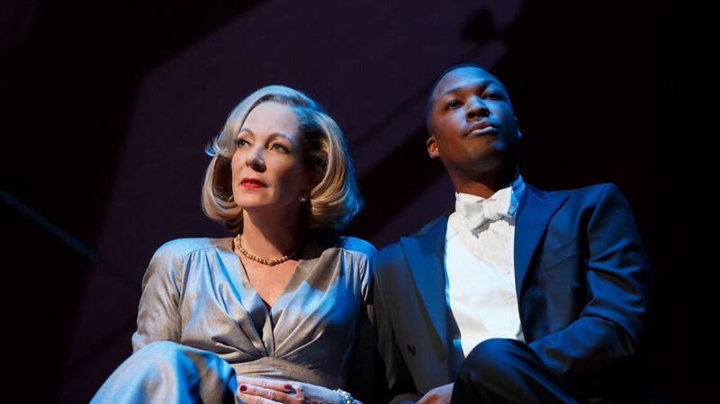 articles/2017/05/01/get-ready-for-bette-midler-vs-glenn-close-who-will-scoop-tony-award-nominations/170430-teeman-six-degress-embed_csogqx