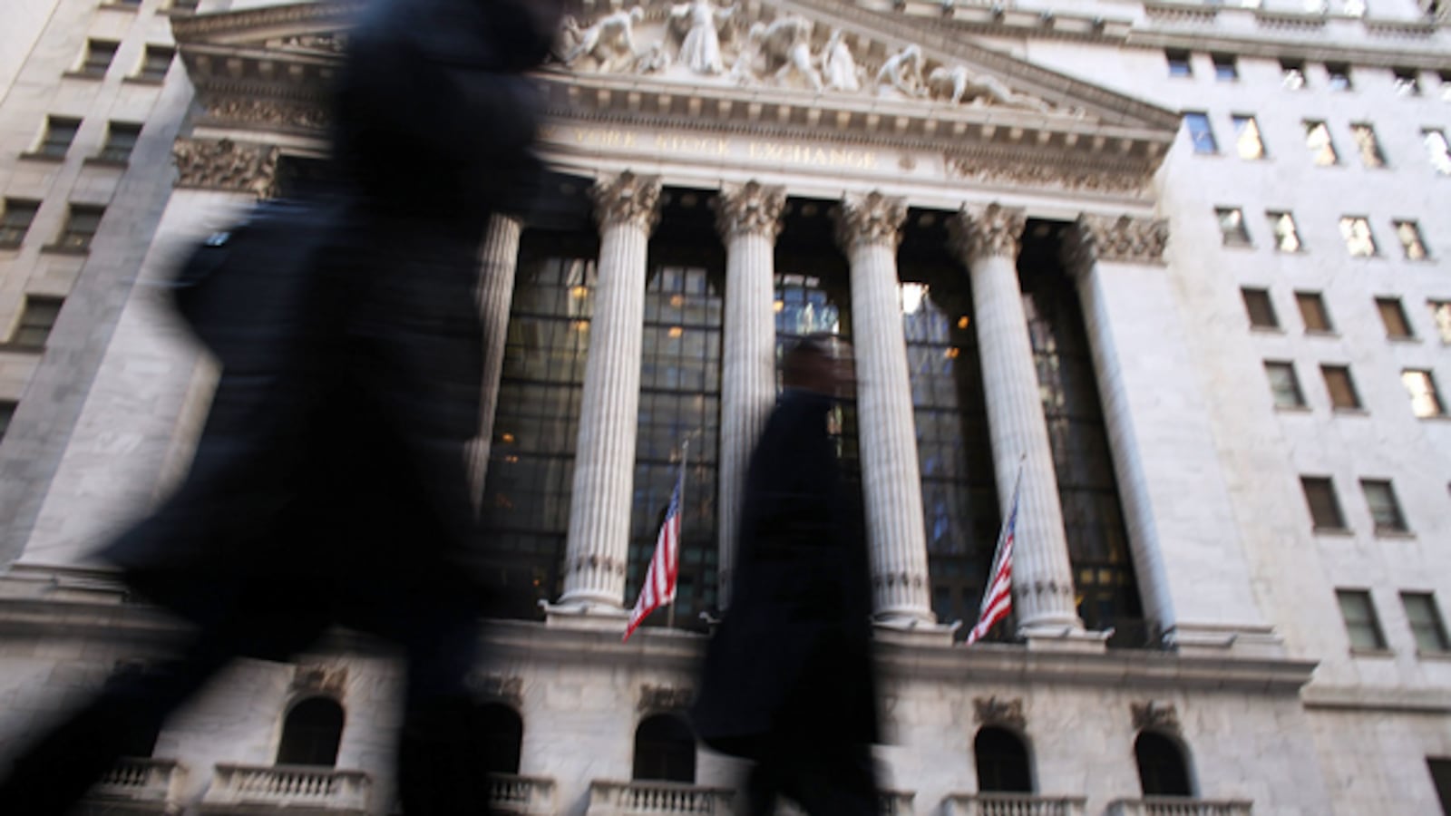 articles/2012/02/10/how-much-does-the-economy-matter-in-2012/dow-close-cheat_r9mkrh