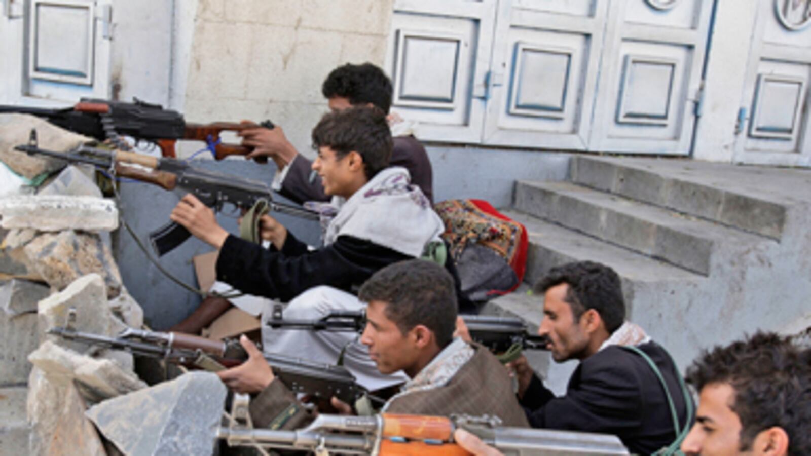 cheats/2011/05/25/clashes-roil-in-yemen/yemen-clashes-sanaa_afbx9f