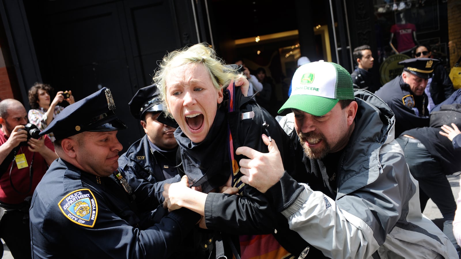 articles/2013/09/06/occupy-wall-street-now-has-its-own-documentary-called-99/130904-shapiro-occupy-tease_til2h3