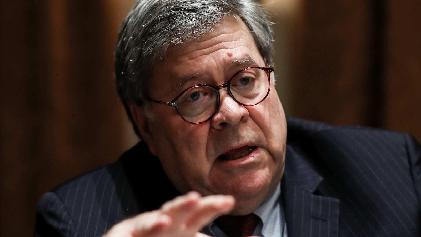 2020-06-15T000000Z_277019769_RC2V9H9M5D19_RTRMADP_3_USA-TRUMP_lij7zh