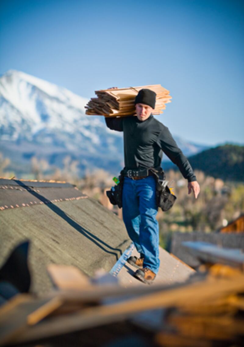 galleries/2011/04/12/deadliest-jobs/deadliest-joroofers_nfzfee