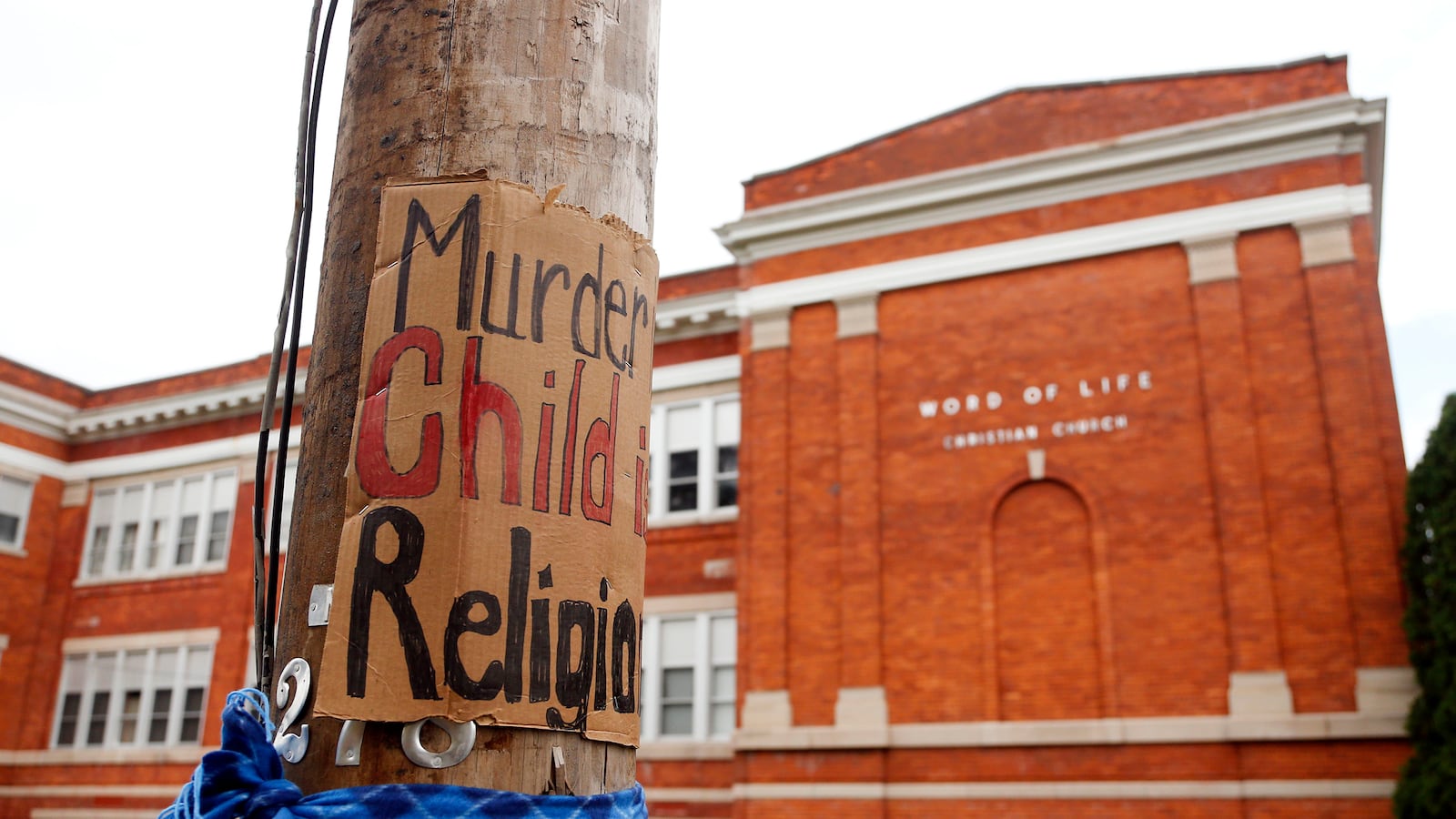 articles/2016/01/15/did-this-pastor-drive-her-flock-to-beat-two-teens-to-death/160114-briquelet-word-of-life-tease_gydofp