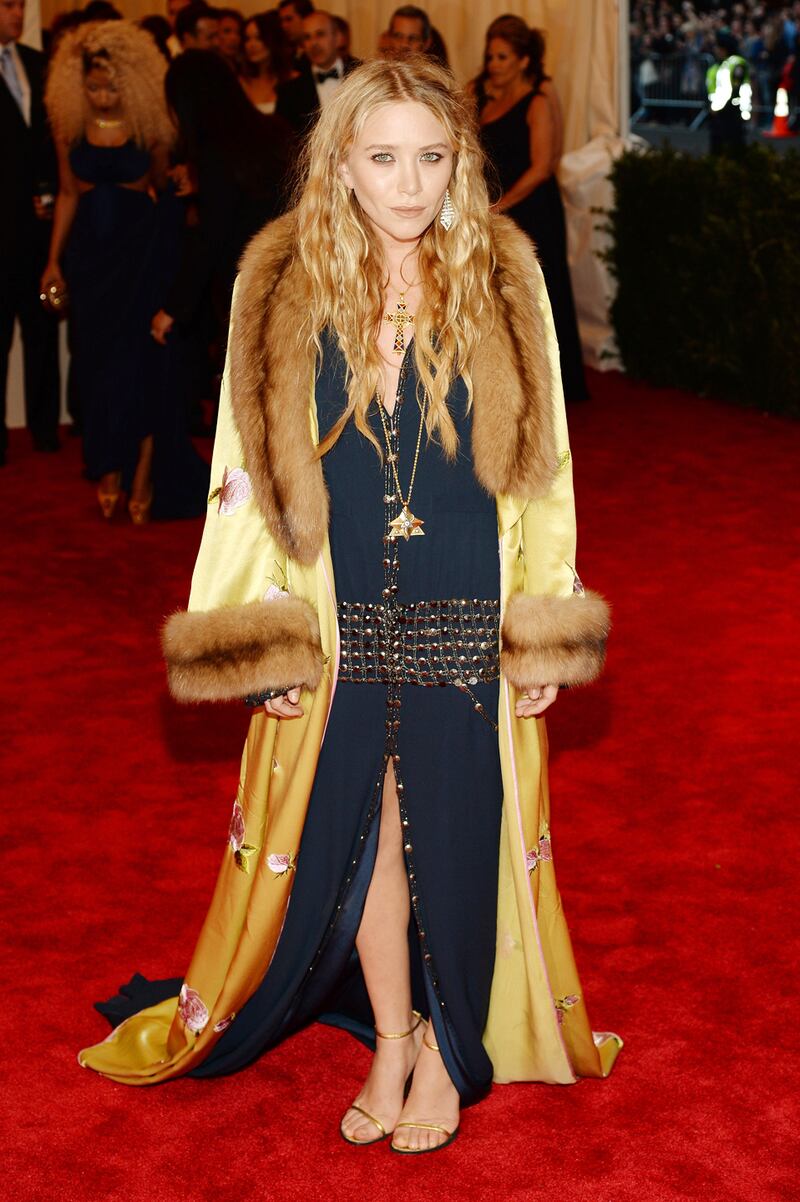 galleries/2013/05/06/met-gala-2013-red-carpet-gallery-photos/130506-met-gala-mk-olsen_xfjv6o