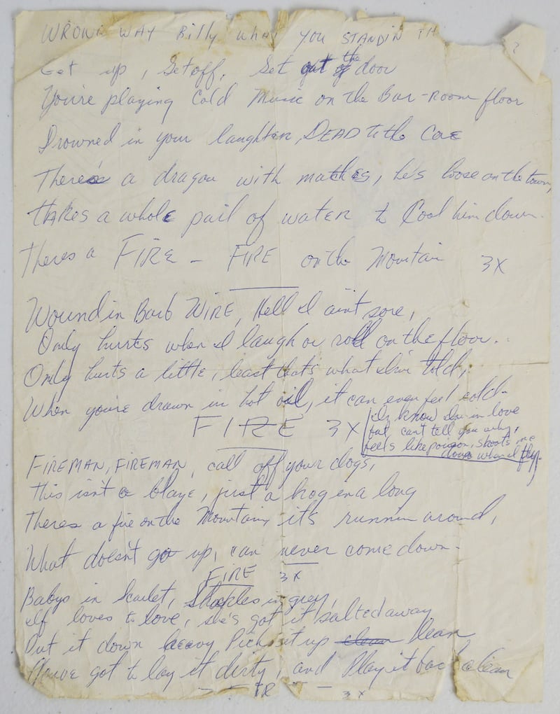 articles/2015/04/10/buy-buy-buy-at-the-big-grateful-dead-auction/150409-joiner-grateful5-embed_z4ckzm