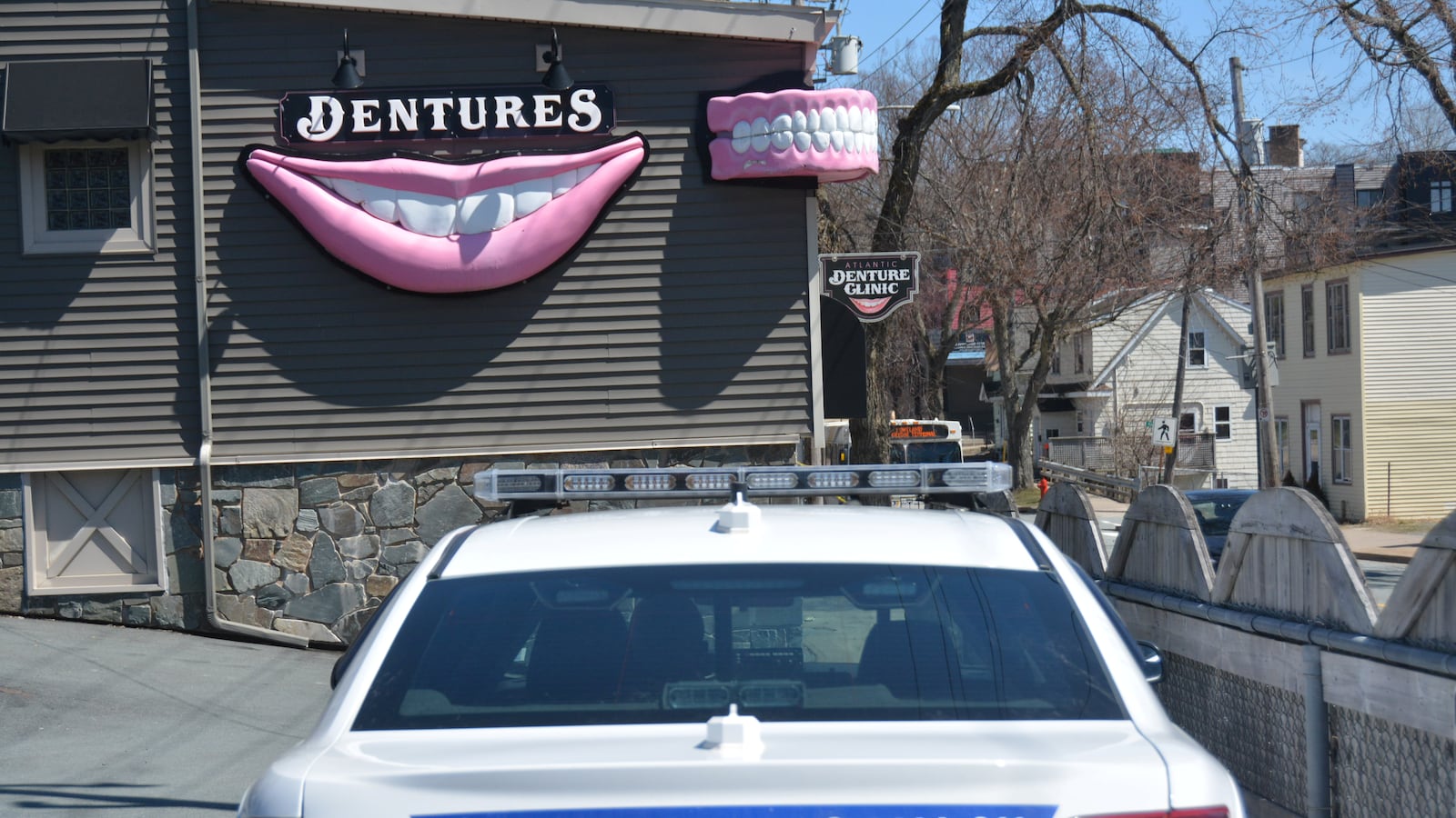 2020-04-22T000000Z_820663655_RC2W9G9N5I3R_RTRMADP_3_CANADA-CRIME-NOVA-SCOTIA_khqveh