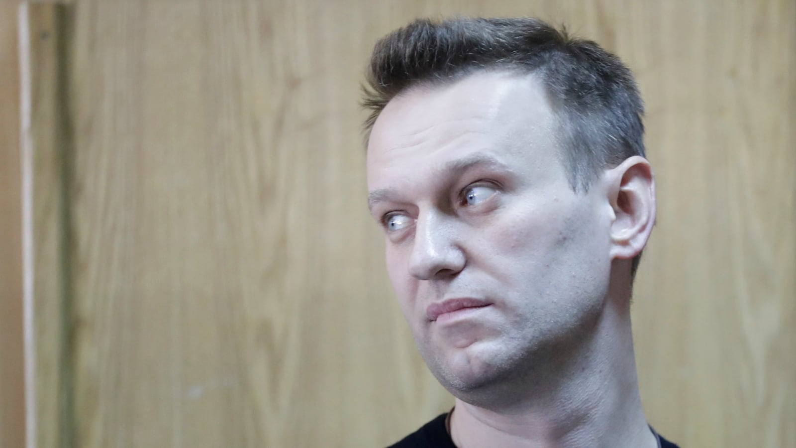 cheats/2017/05/03/russian-opposition-leader-navalny-says-he-s-nearly-blind-in-one-eye-after-attack/170502-navalny-nearly-blind-attack-cheat_lob7gn