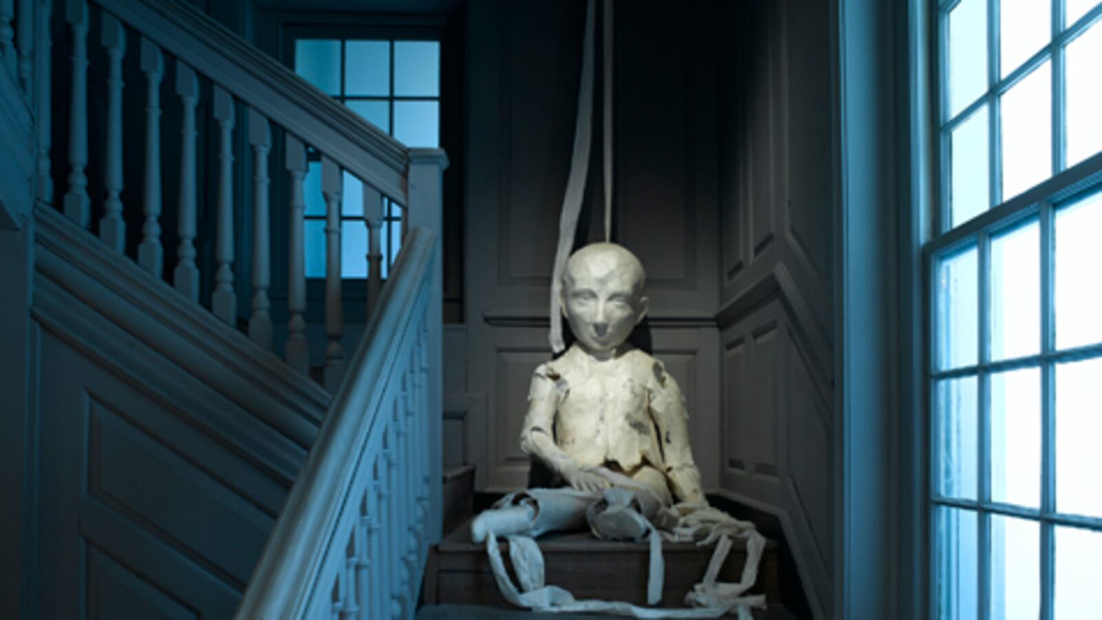 articles/2010/02/18/a-woman-in-full/malle-kiki-smith-gallery-launch_vwu2ha