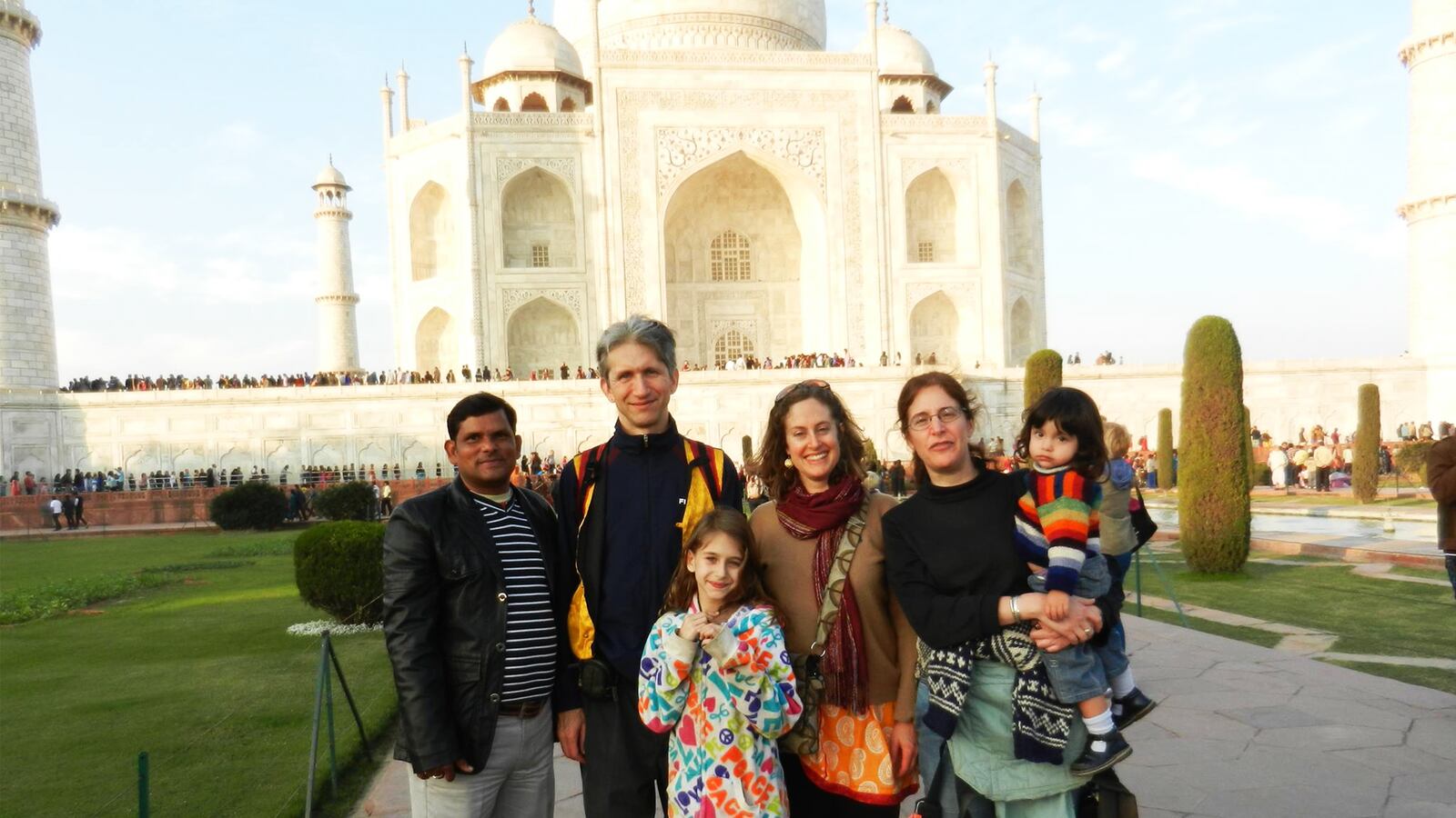 190401-moes-india-family-tease_zklbhq